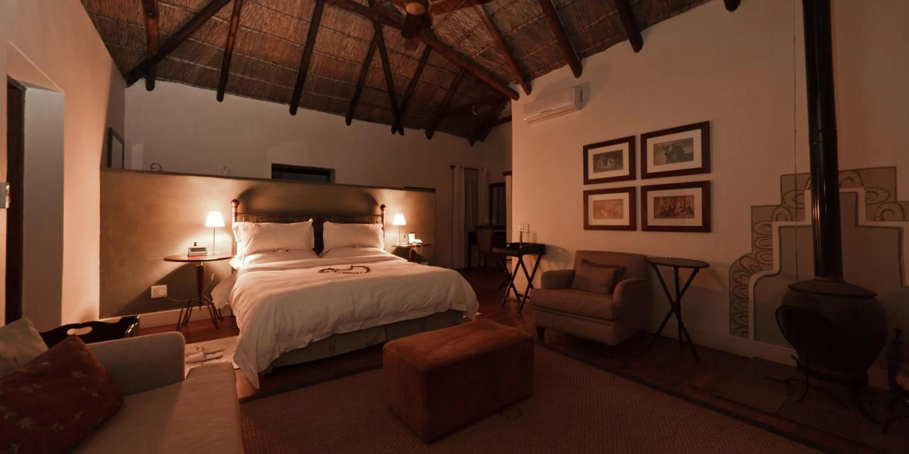 Bedroom, Bed in Pumba Private Game Reserve