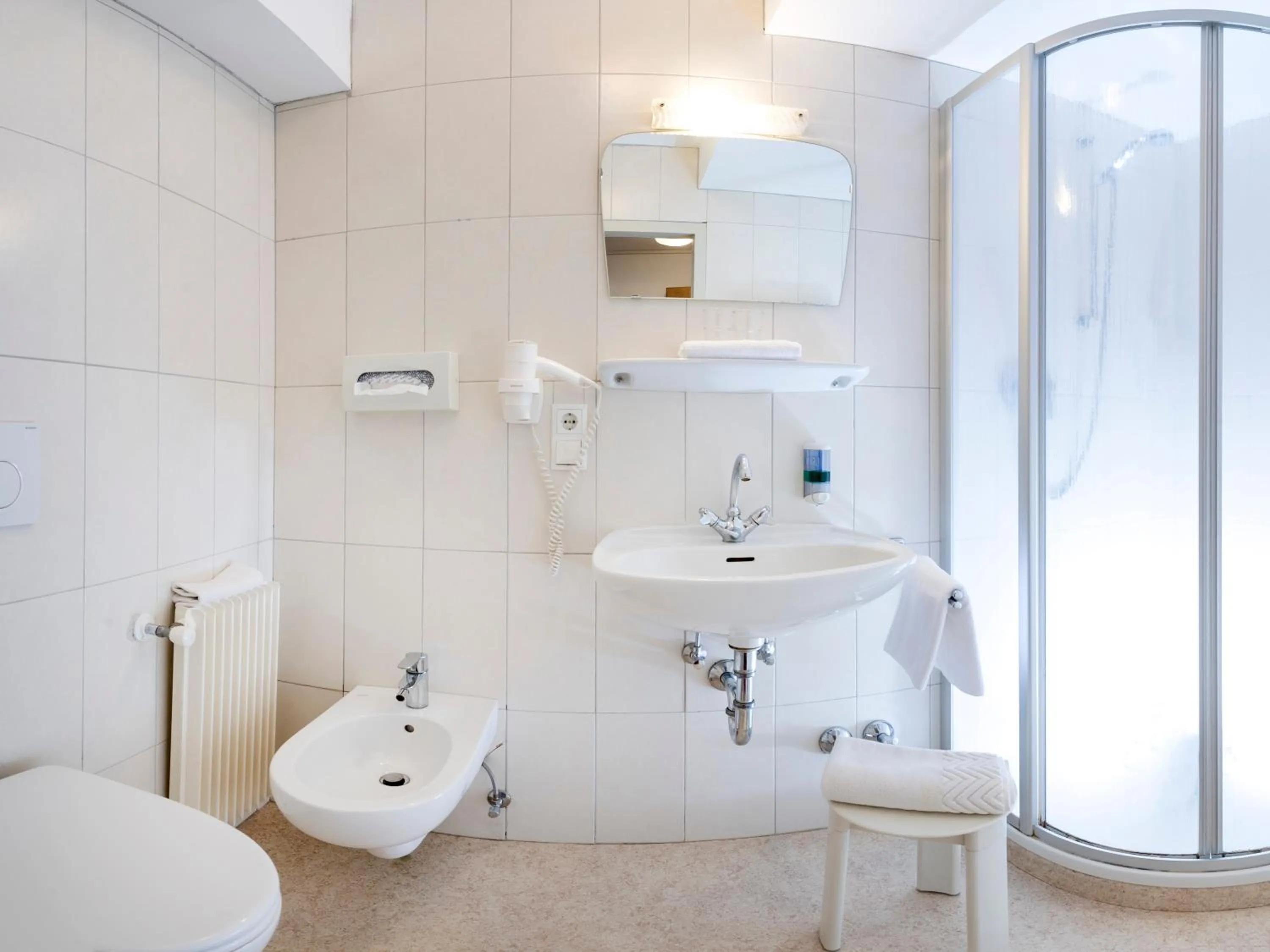 Shower in Hotel Gasthaus Post