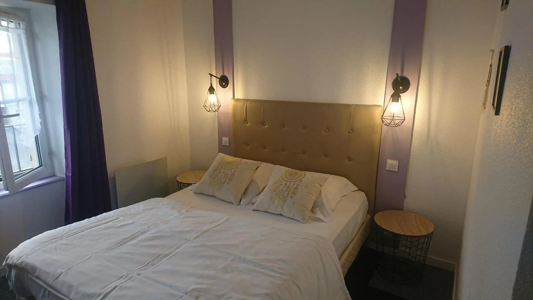 Double Room - single occupancy in Hôtel Les Deux Porches