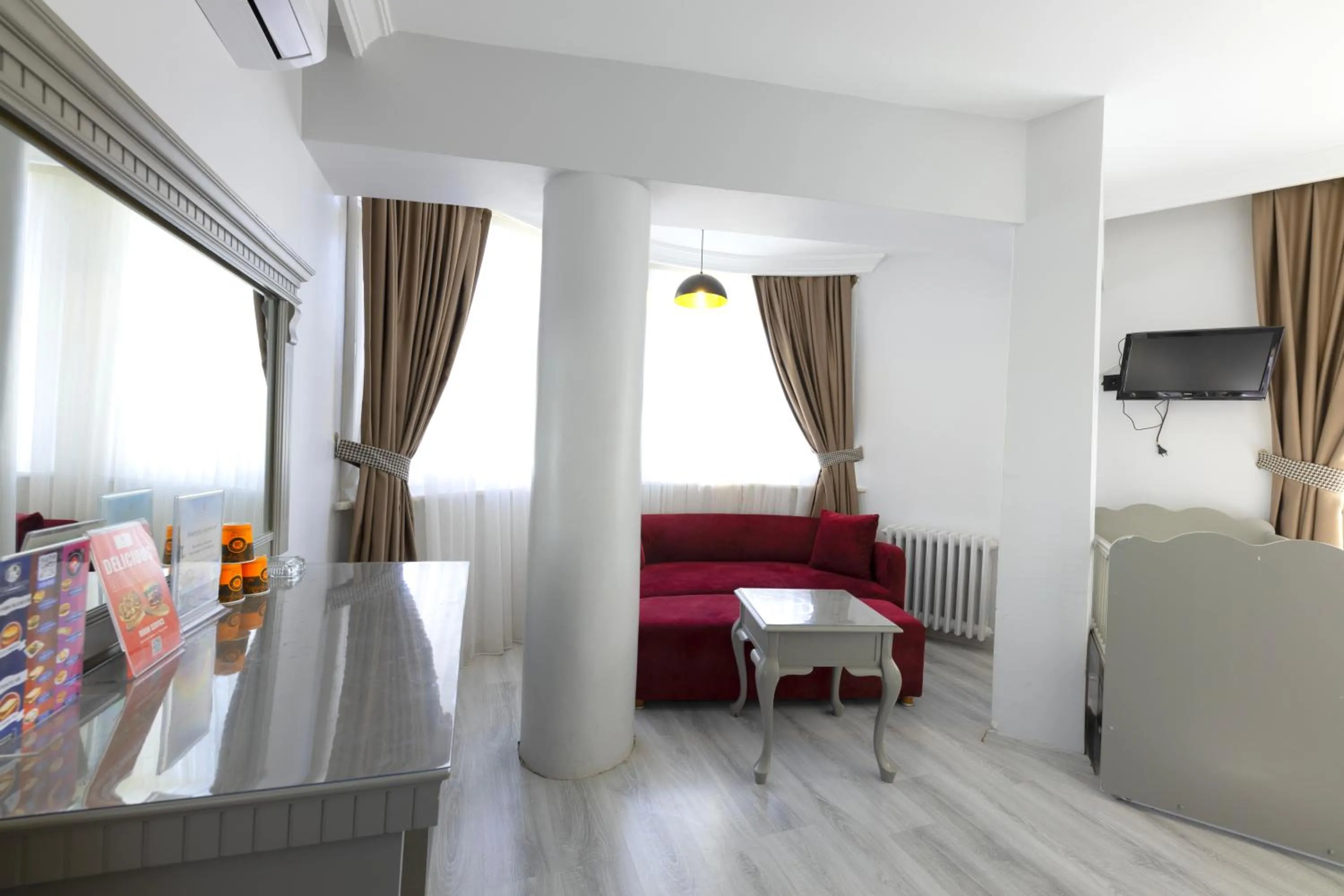 Bed in Kuran Hotel International