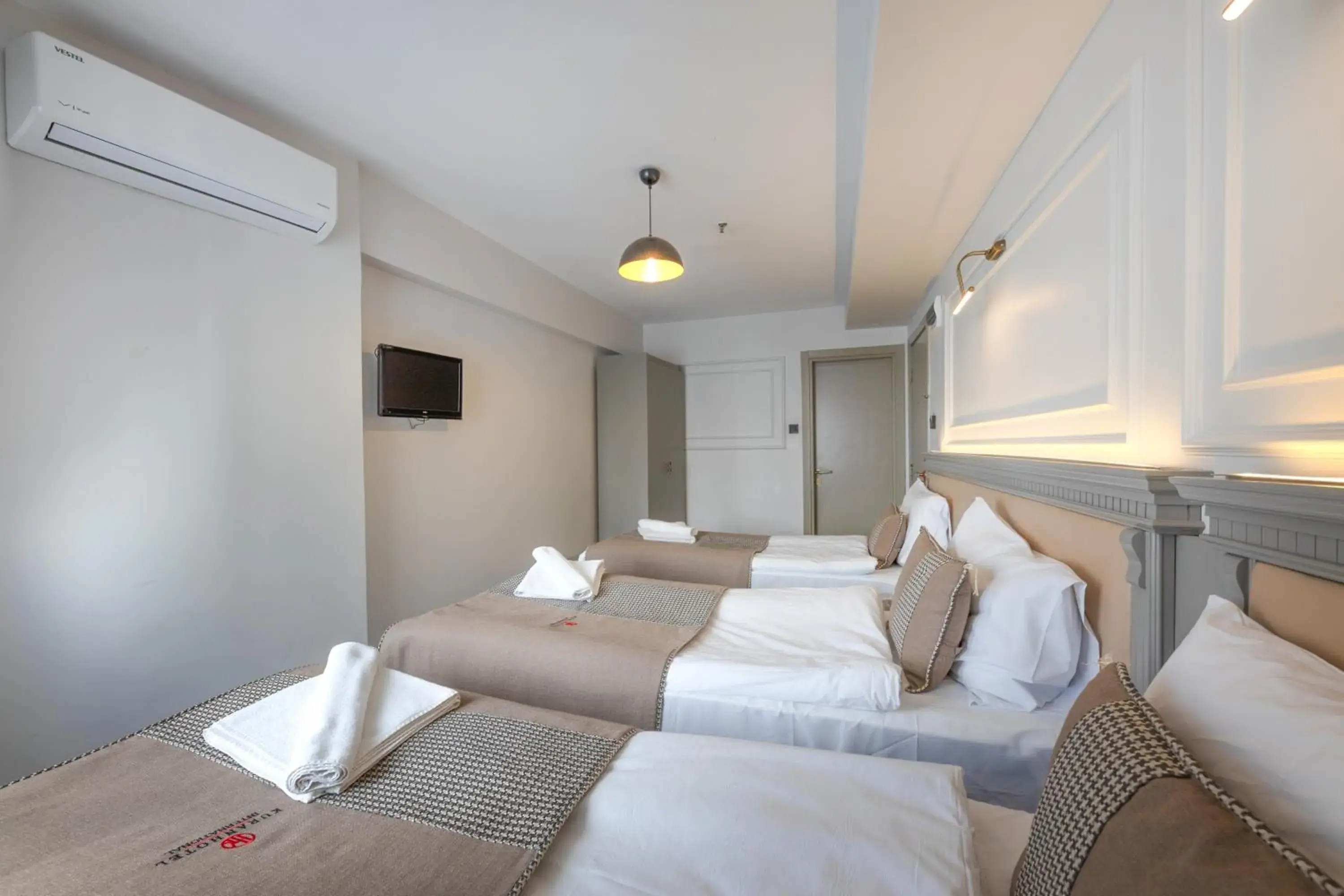 Standard Triple Room in Kuran Hotel International Standard Triple Room in Kuran Hotel International