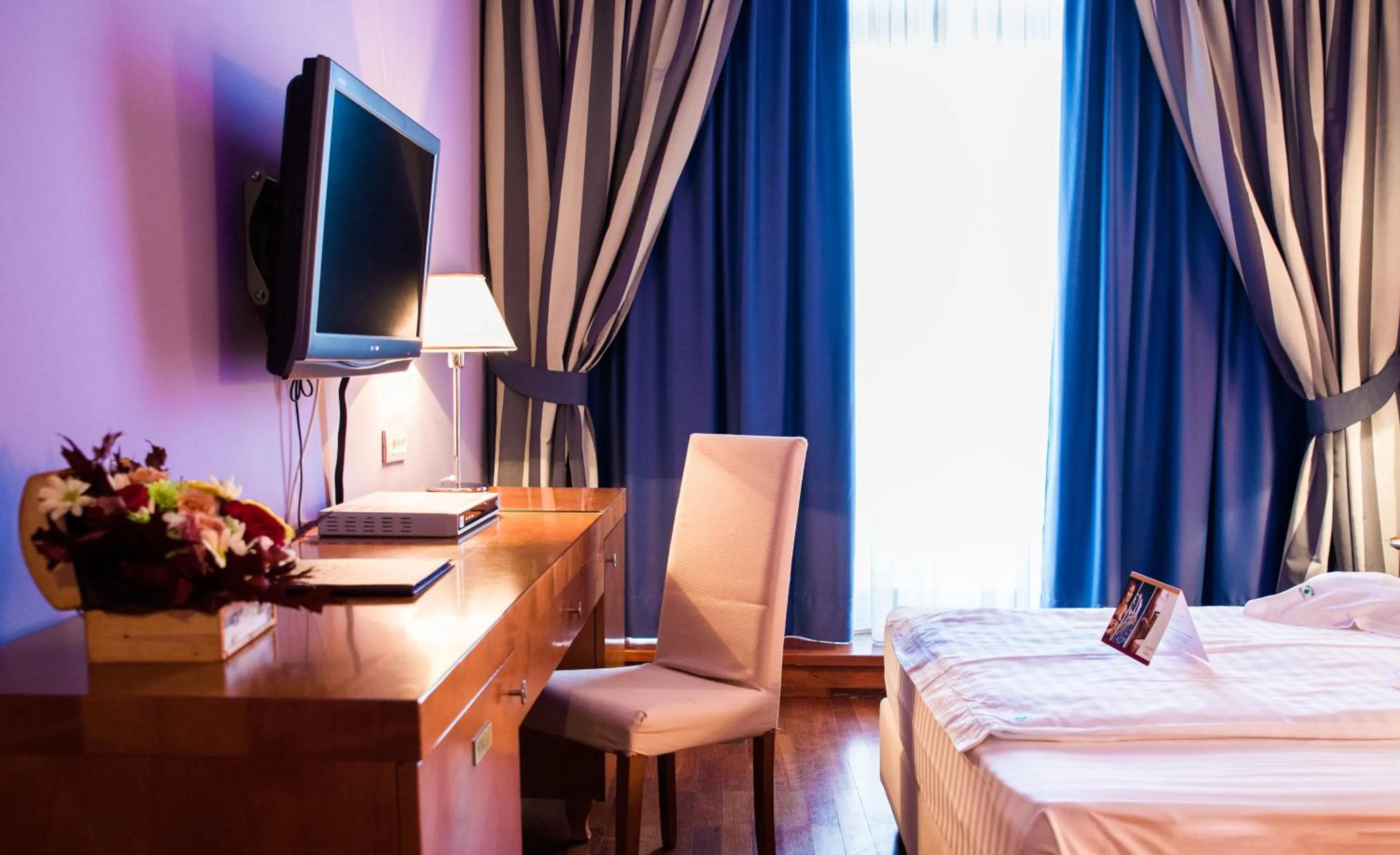 Seating area, Bed in Hotel Beyfin