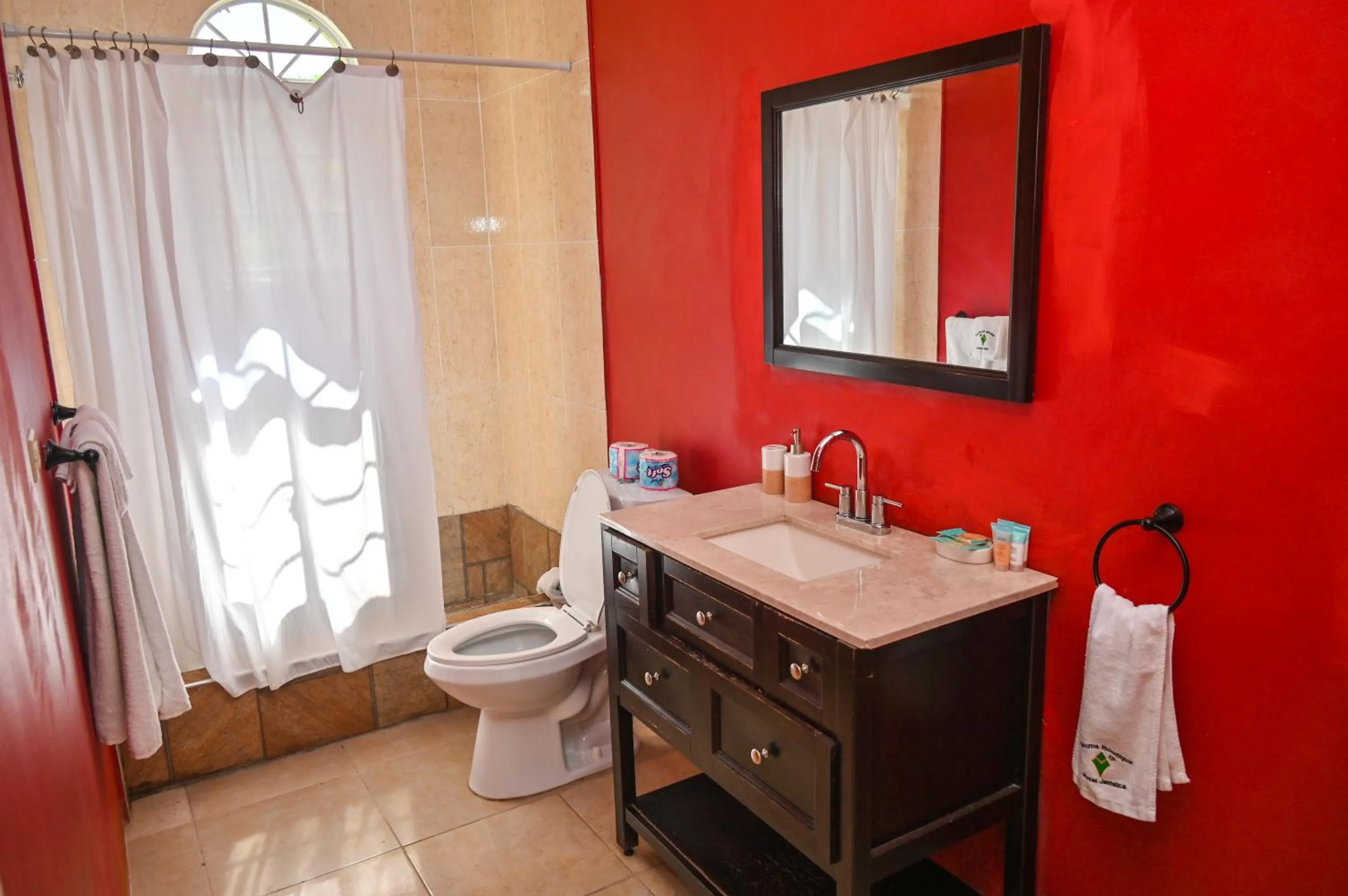 Takuma Boutque Hotel Hotel Rooms & Suites