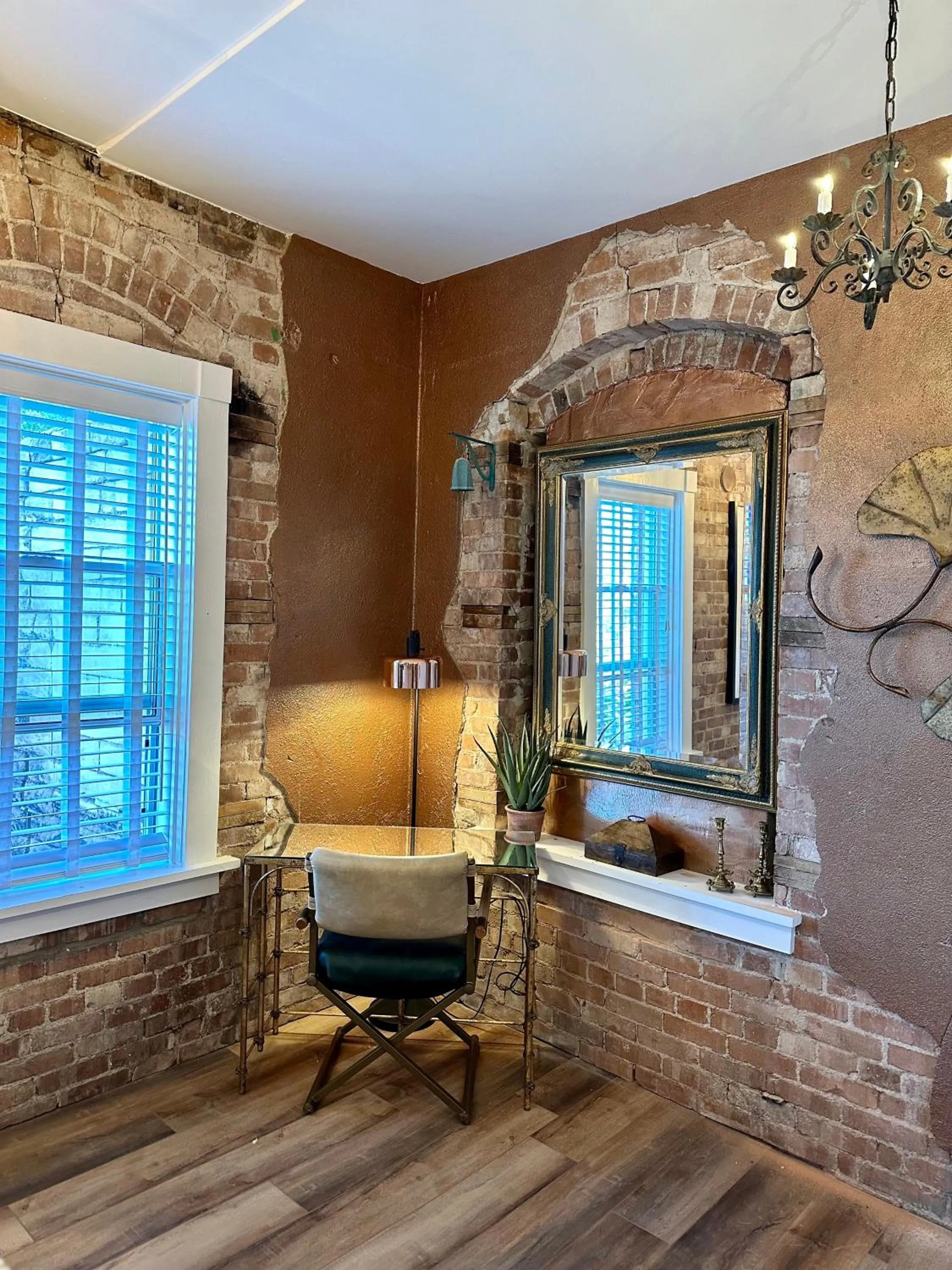 Seating area in Bisbee Brownstone Suites