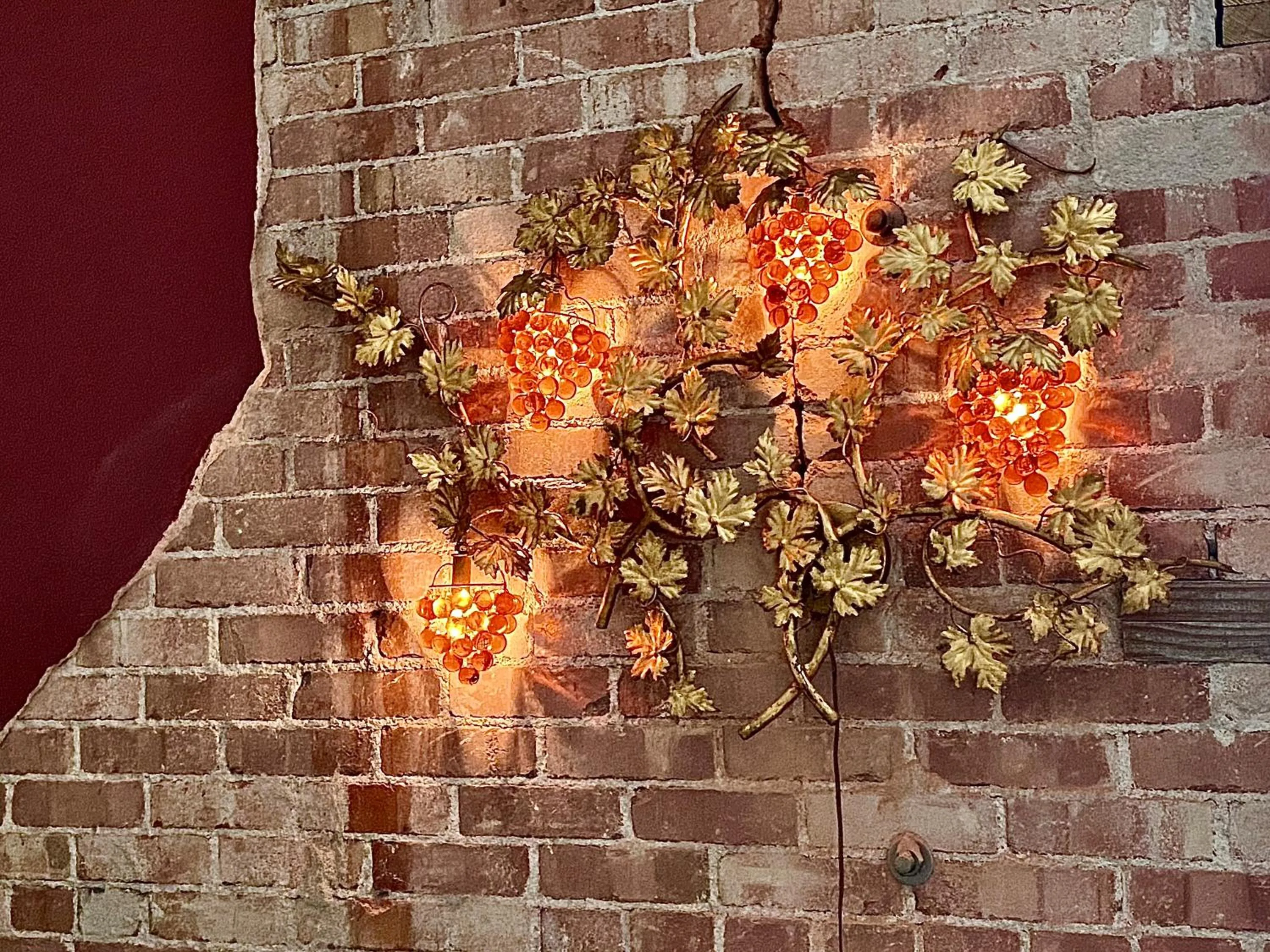 Decorative detail in Bisbee Brownstone Suites