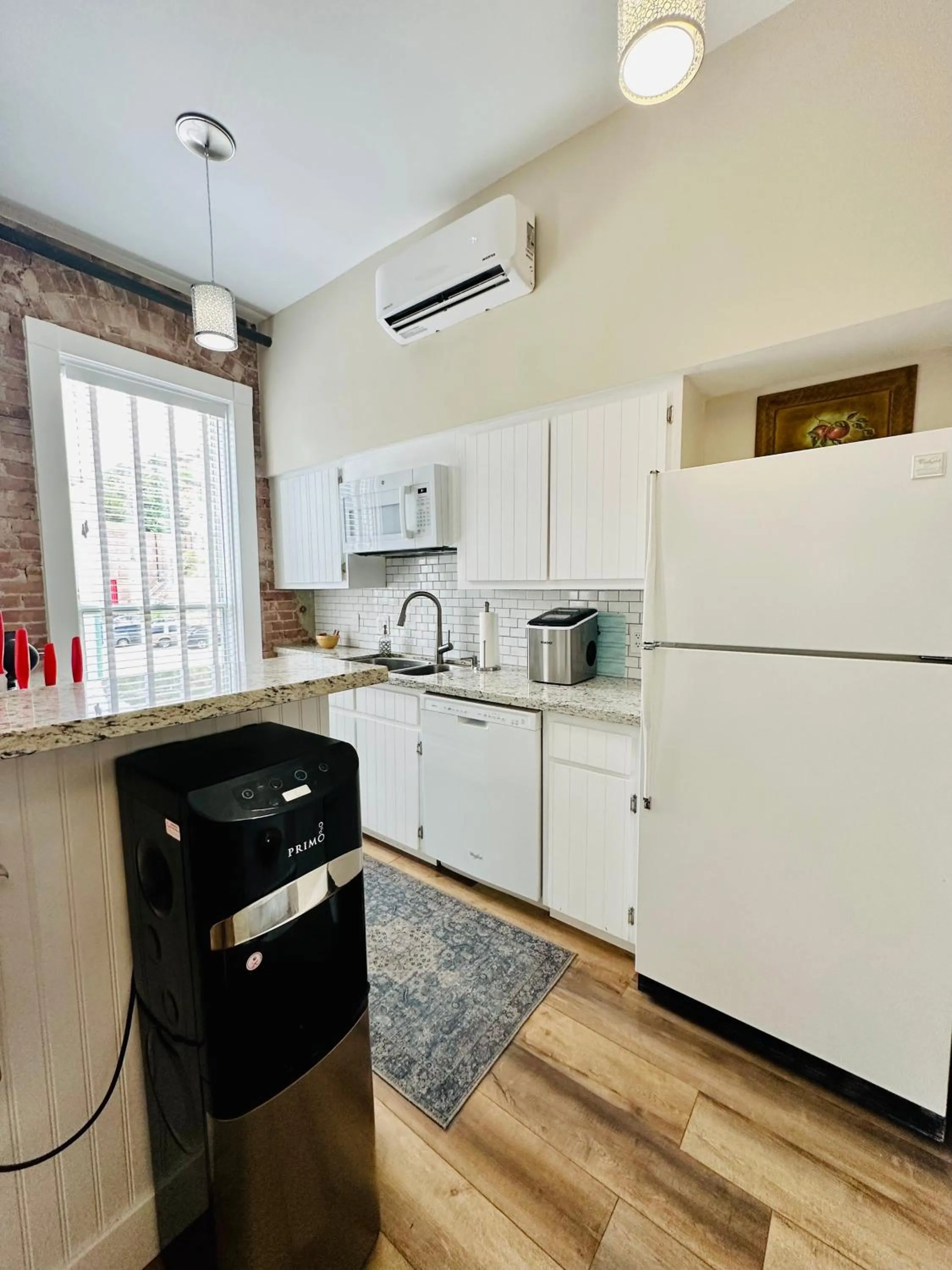 kitchen in Bisbee Brownstone Suites