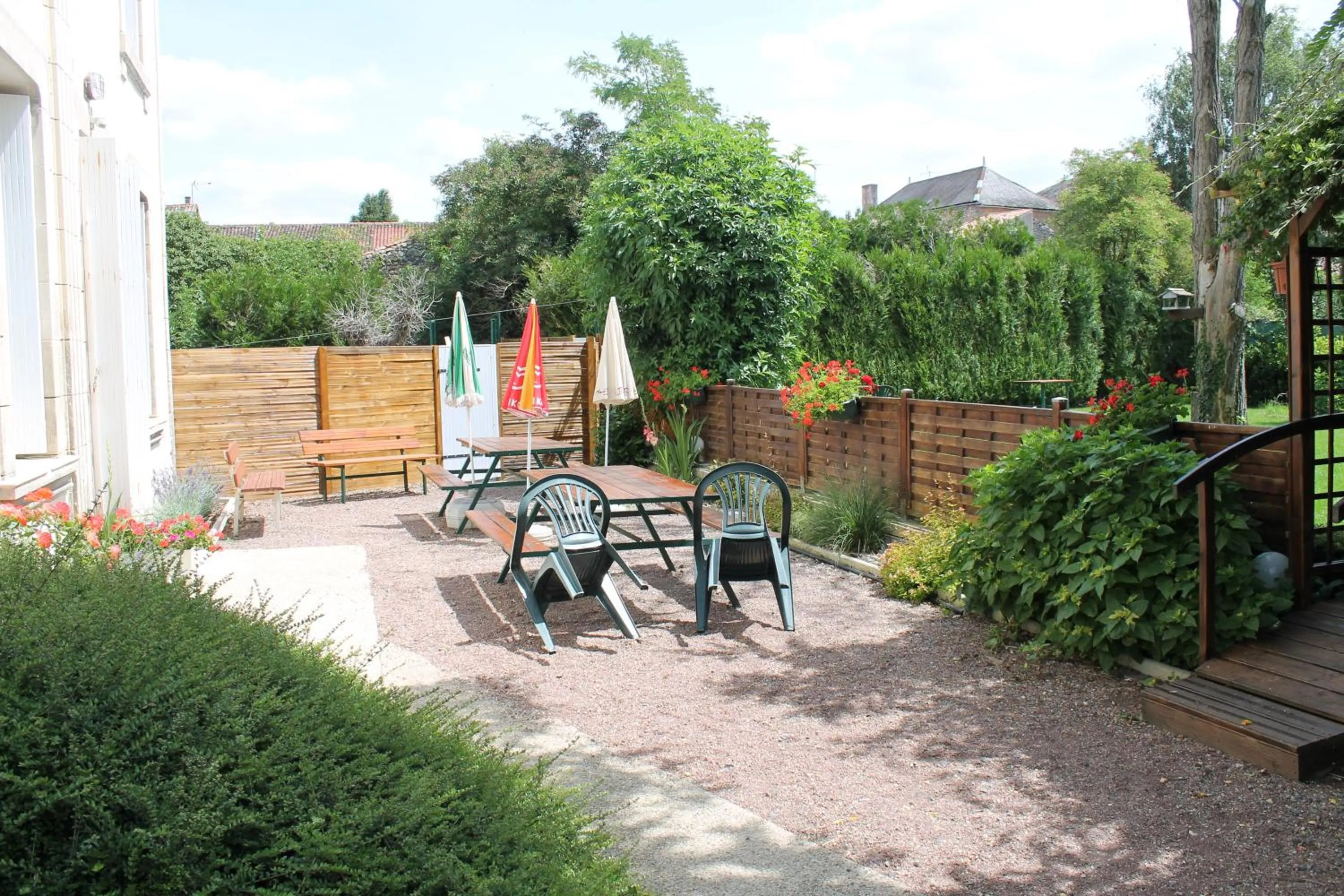 Patio in Logis Hôtel Beauséjour