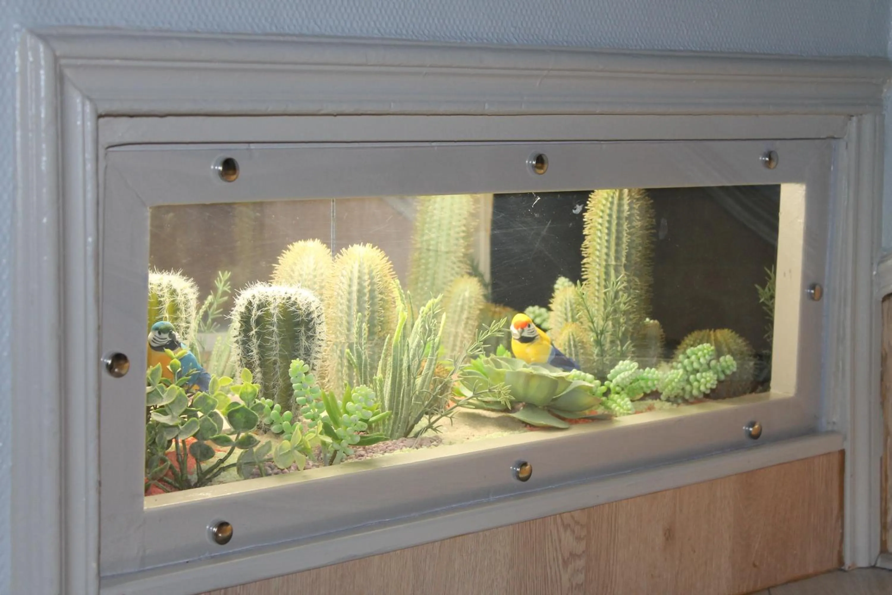 Decorative detail in Logis Hôtel Beauséjour