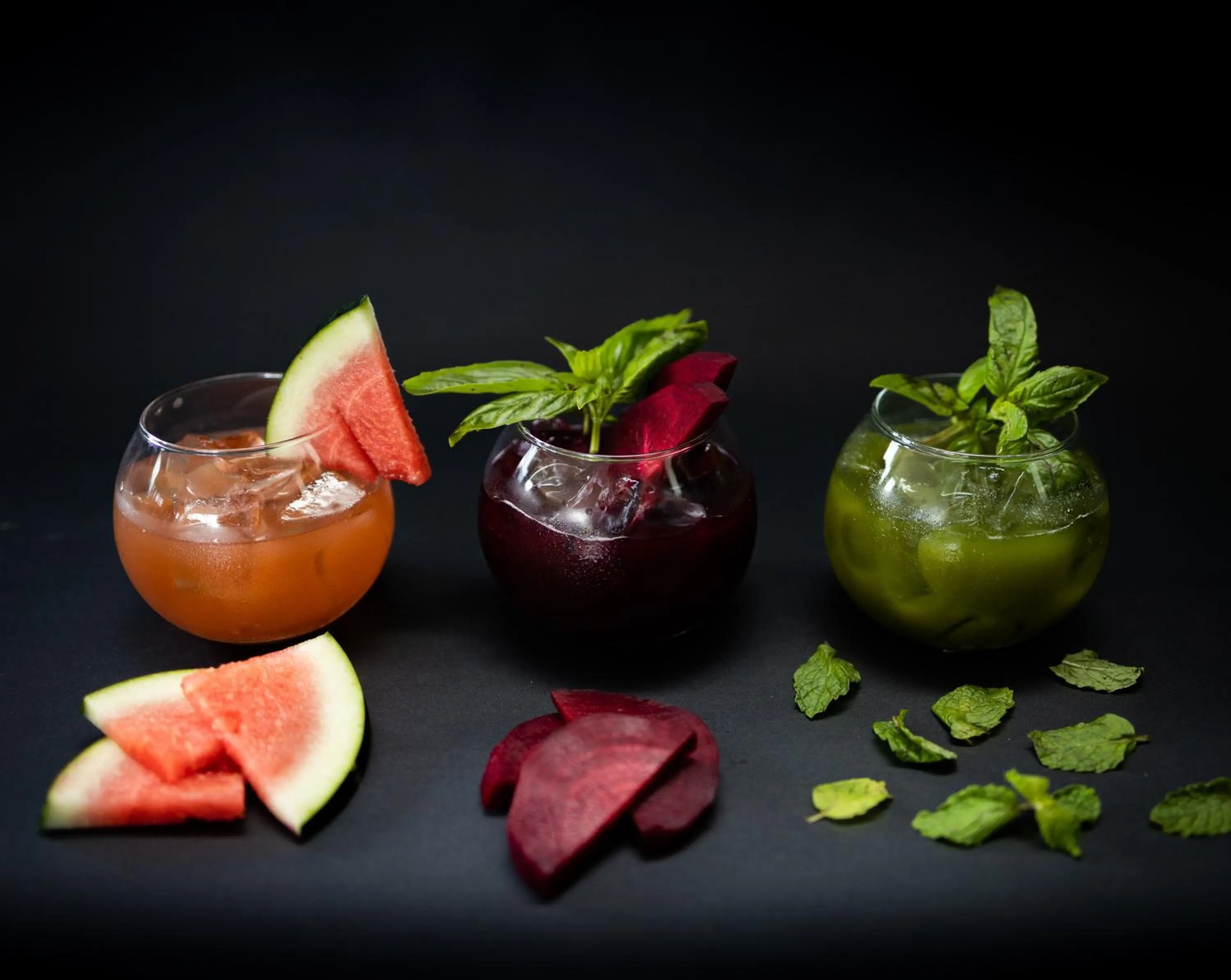 Drinks in The Acacia Morjim