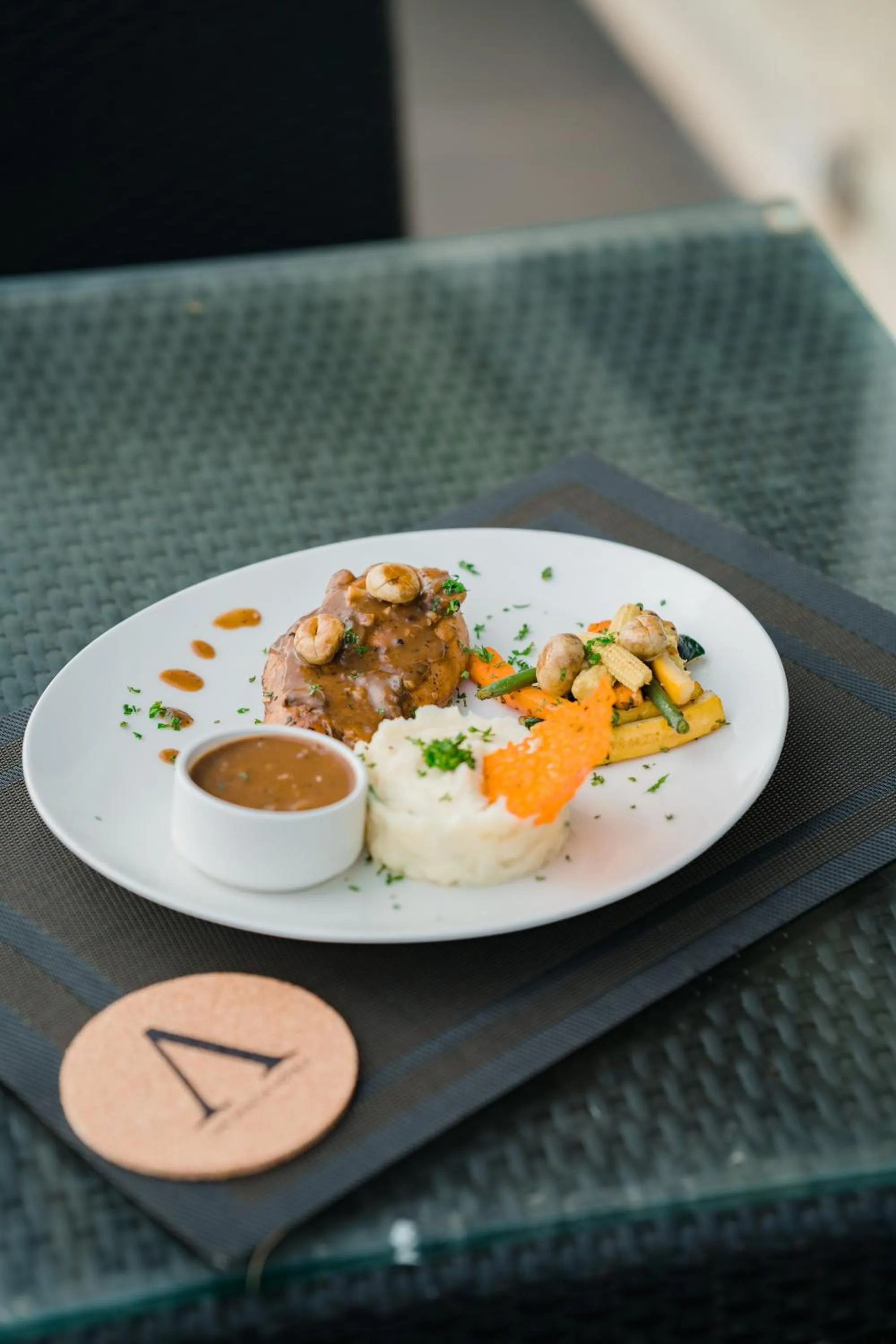 Food in The Acacia Morjim