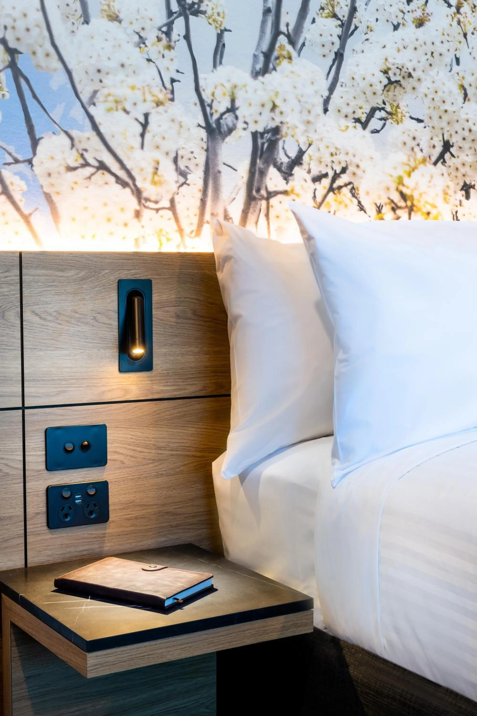 Bed in Novotel Melbourne Preston