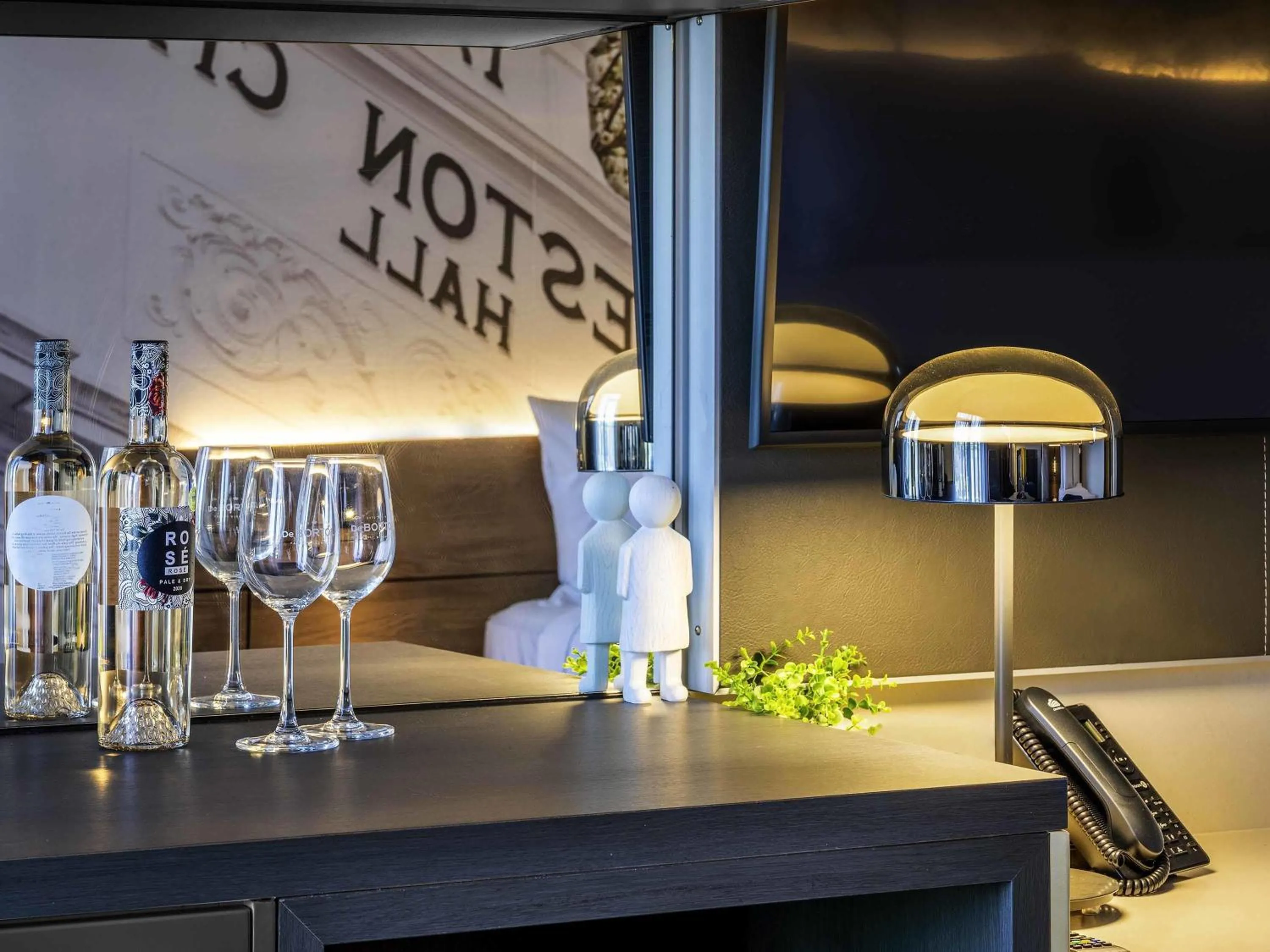 Bedroom in Novotel Melbourne Preston