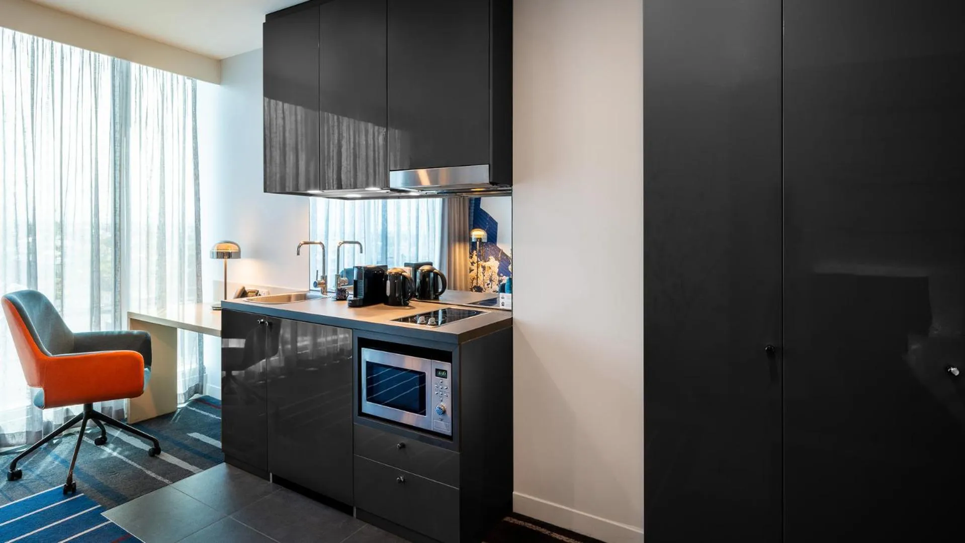 Coffee/tea facilities in Novotel Melbourne Preston