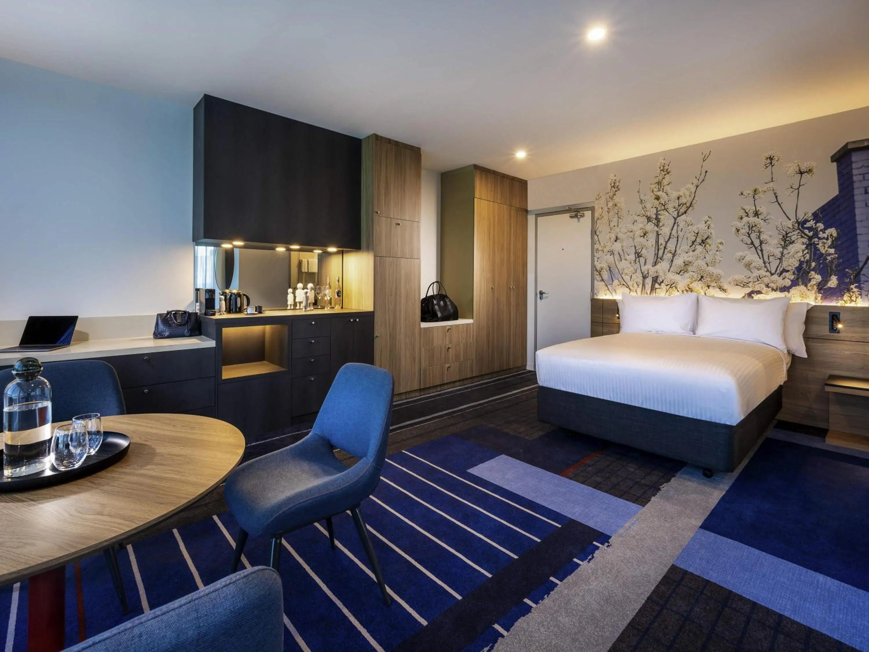 Bedroom, Bed in Novotel Melbourne Preston