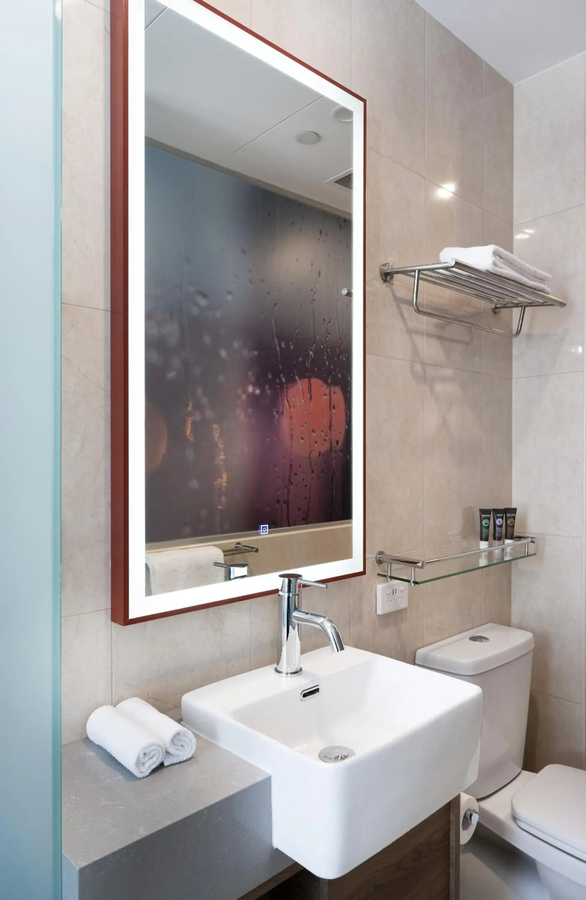 Standard Double Room in Novotel Melbourne Preston Standard Double Room in Novotel Melbourne Preston