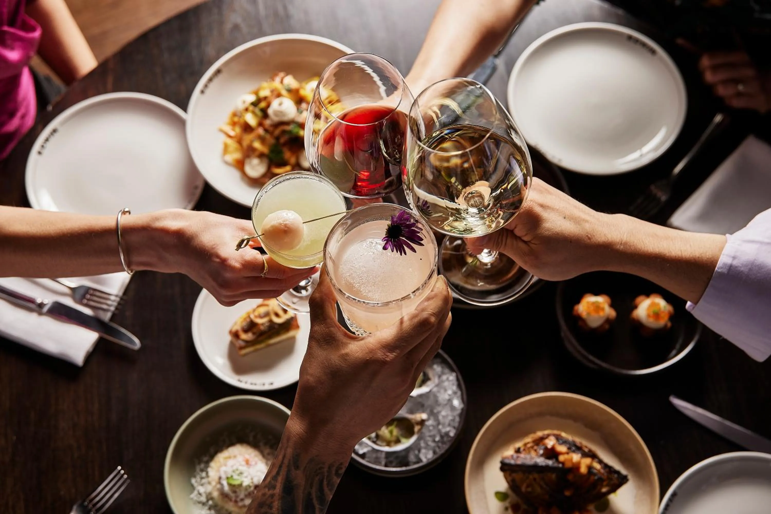 Restaurant/places to eat in Shadow Play by Peppers