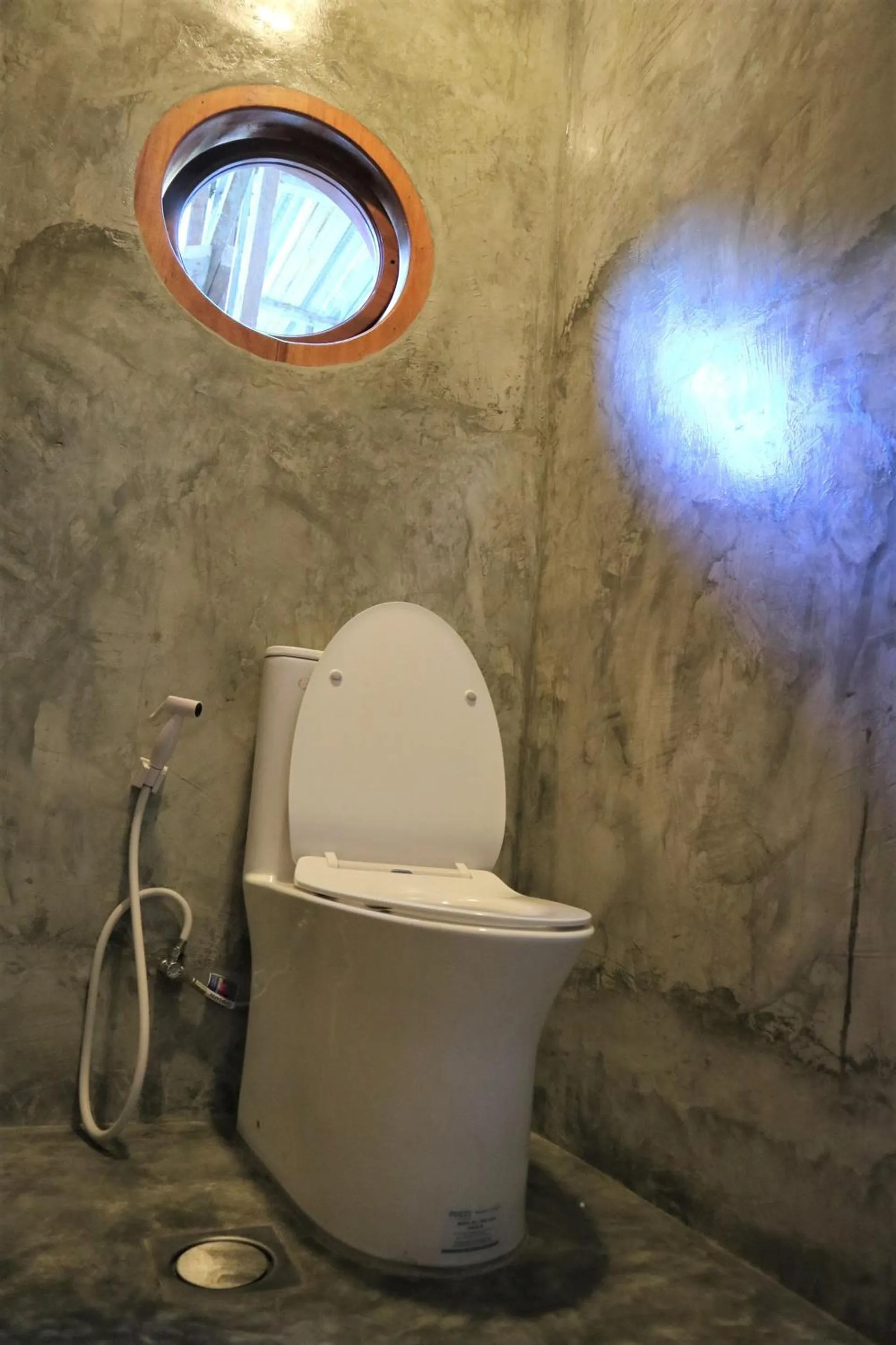 Toilet in Chief Mau Moalboal Cebu