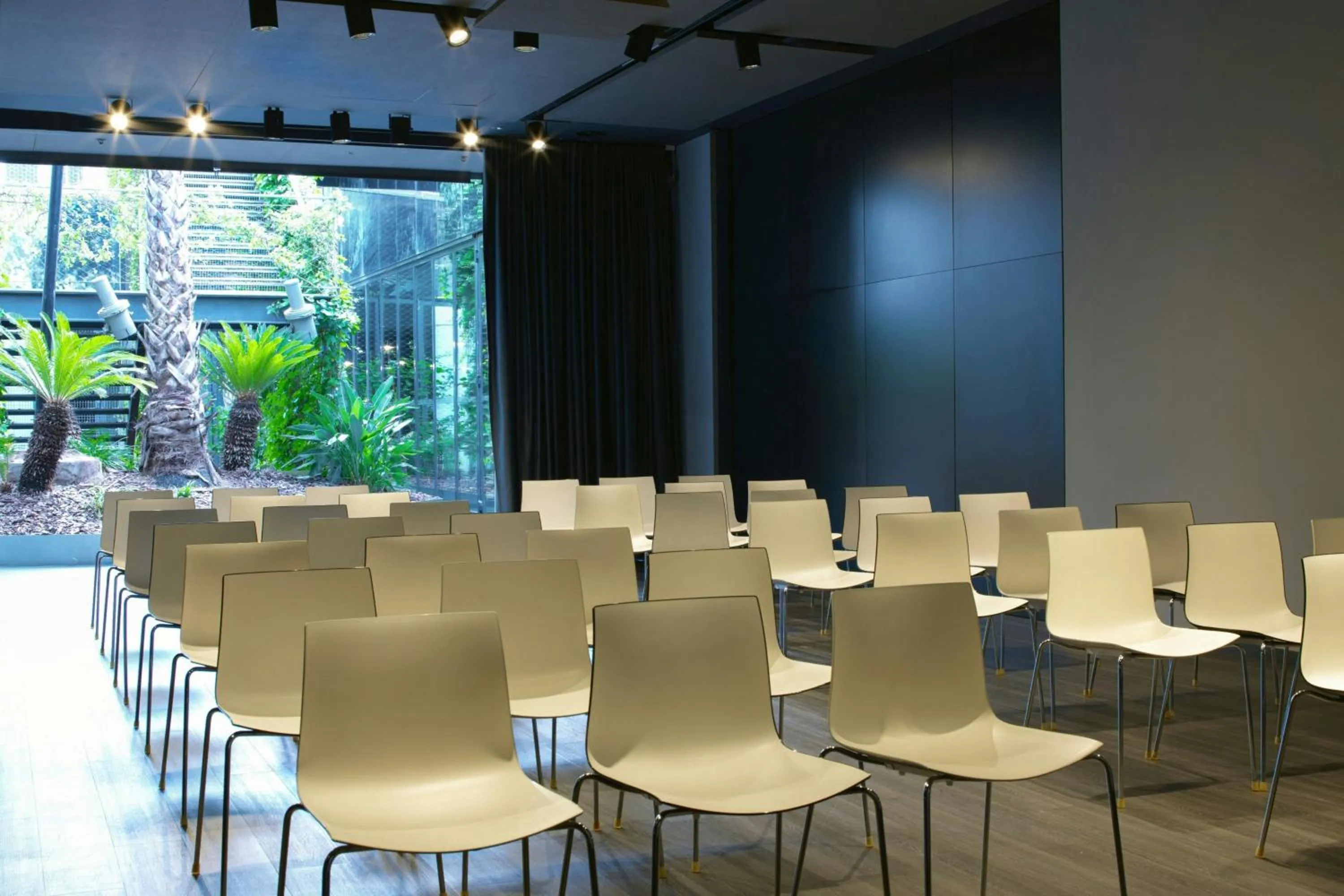 Meeting/conference room in Renaissance Barcelona Fira Hotel