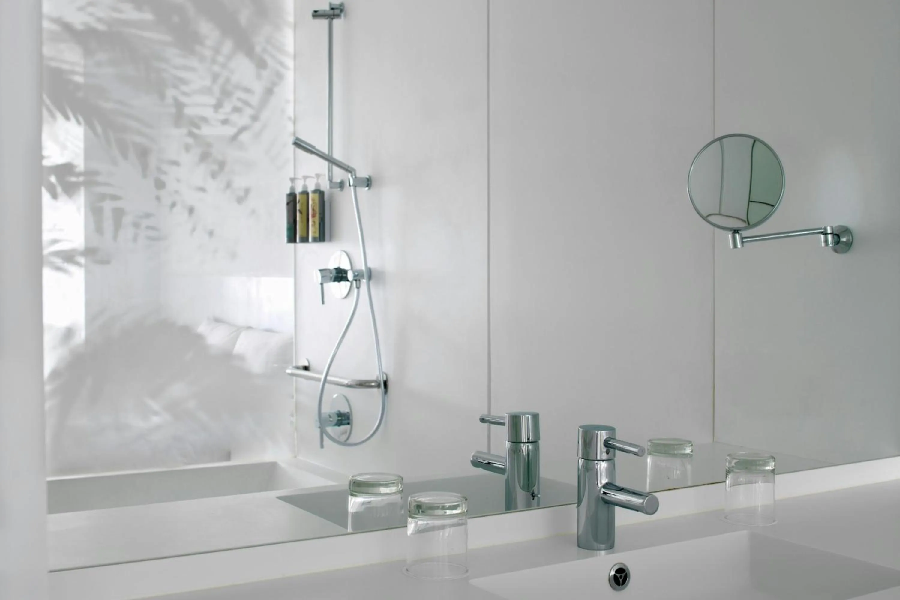 Bathroom in Renaissance Barcelona Fira Hotel