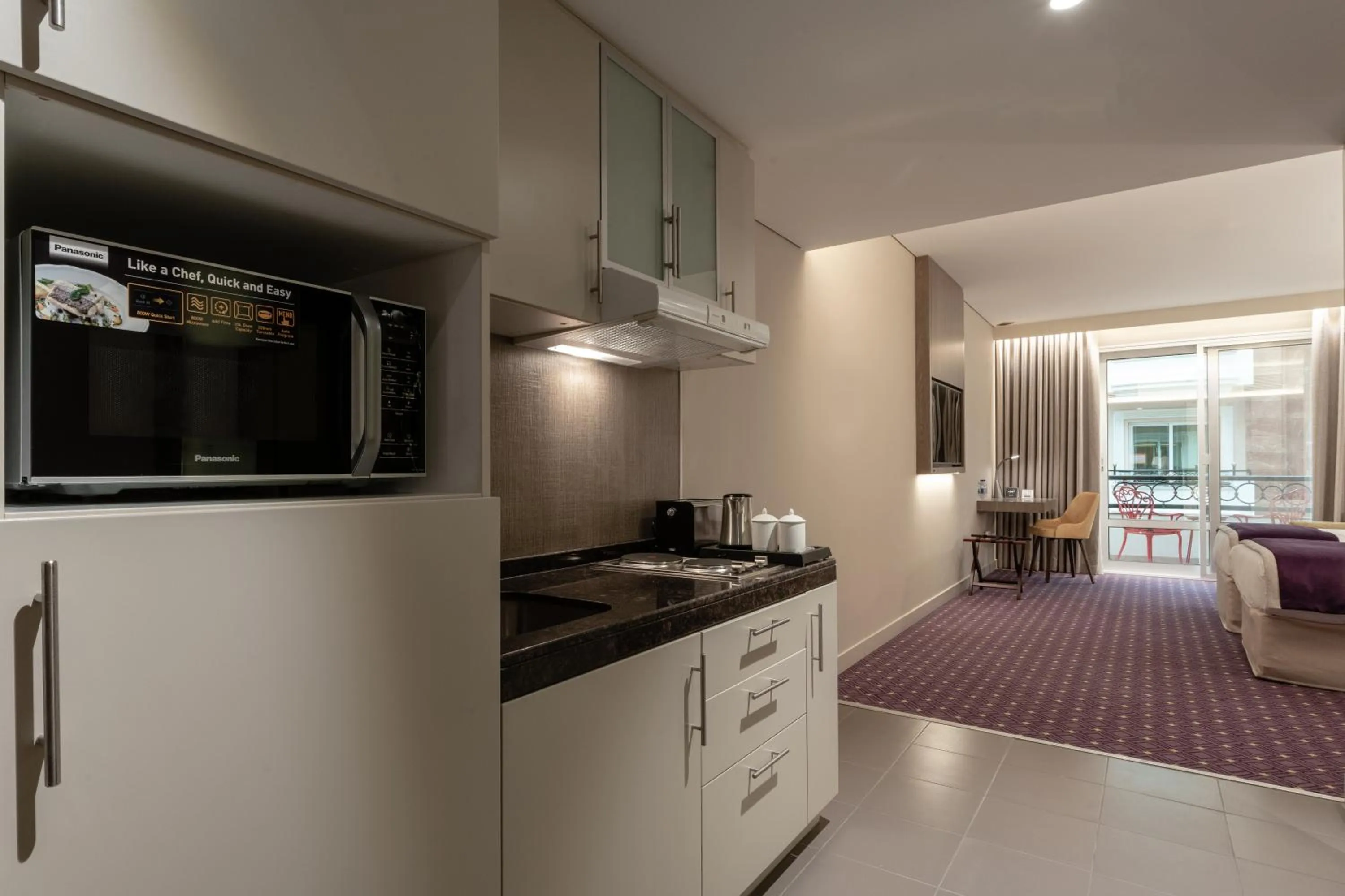 Kitchen or kitchenette in Leva Hotel and Suites, Opposite Downtown