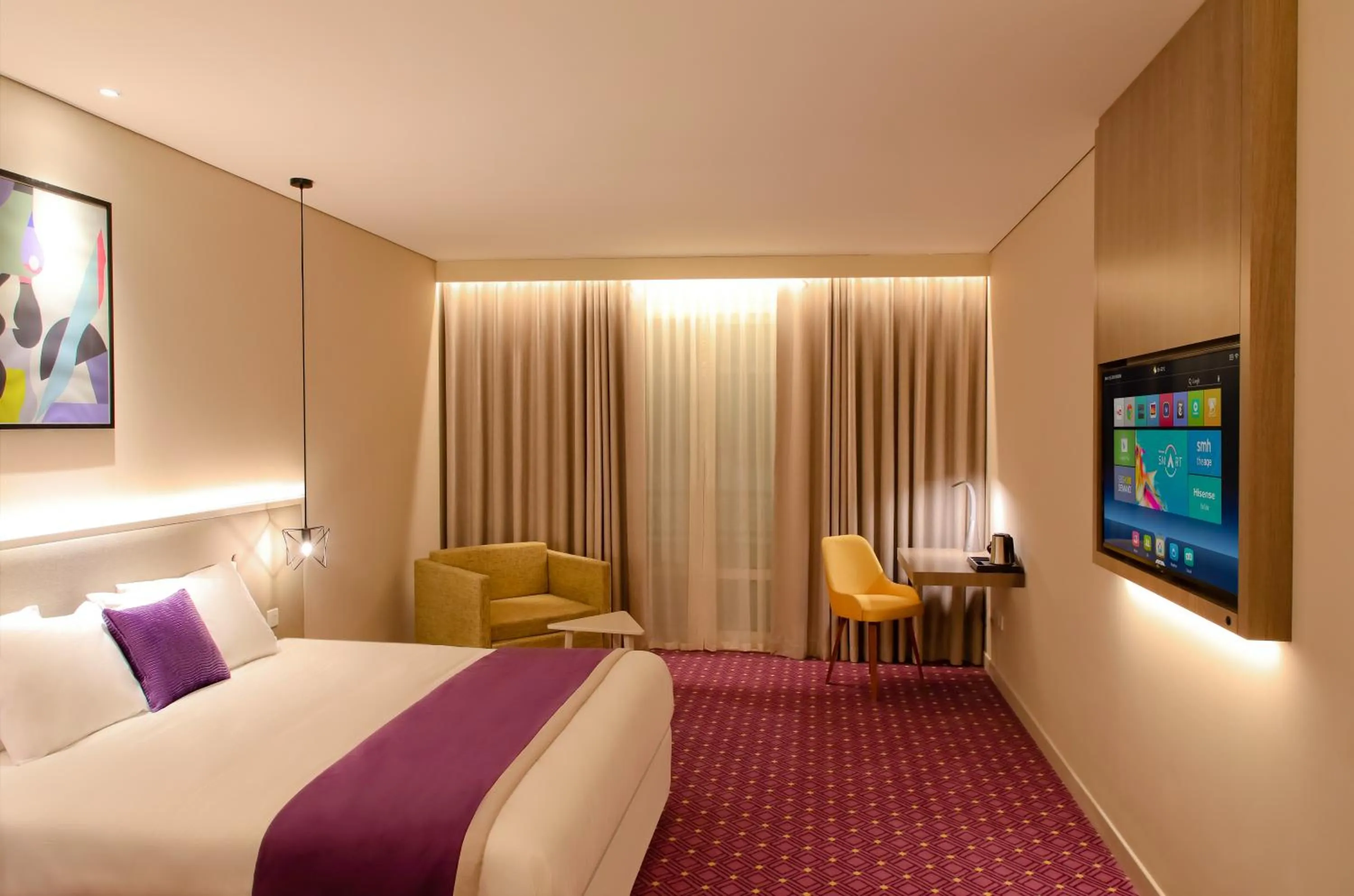Bed in Leva Hotel and Suites, Opposite Downtown