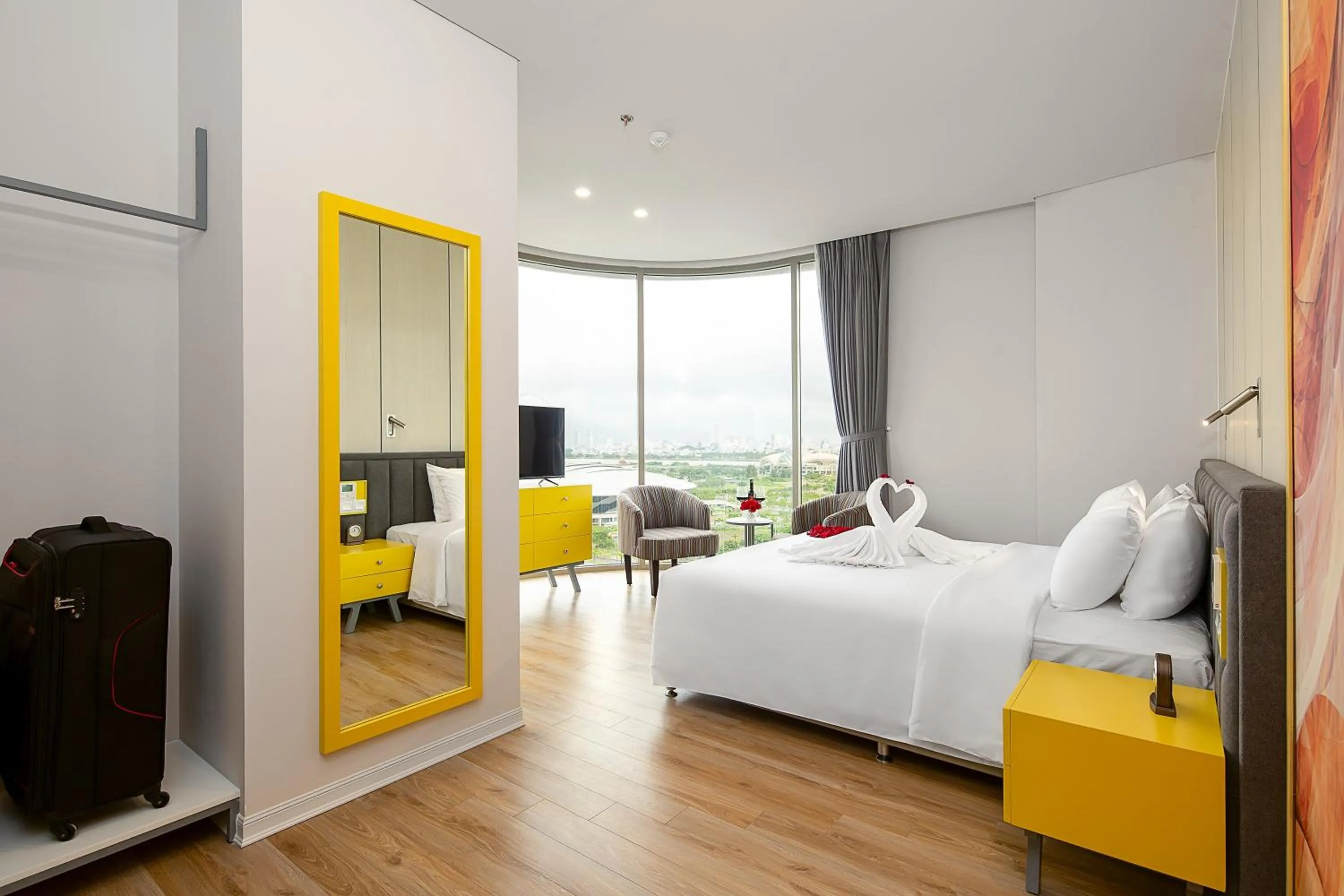 TV and multimedia, Bed in Grand Citiview Da Nang Hotel