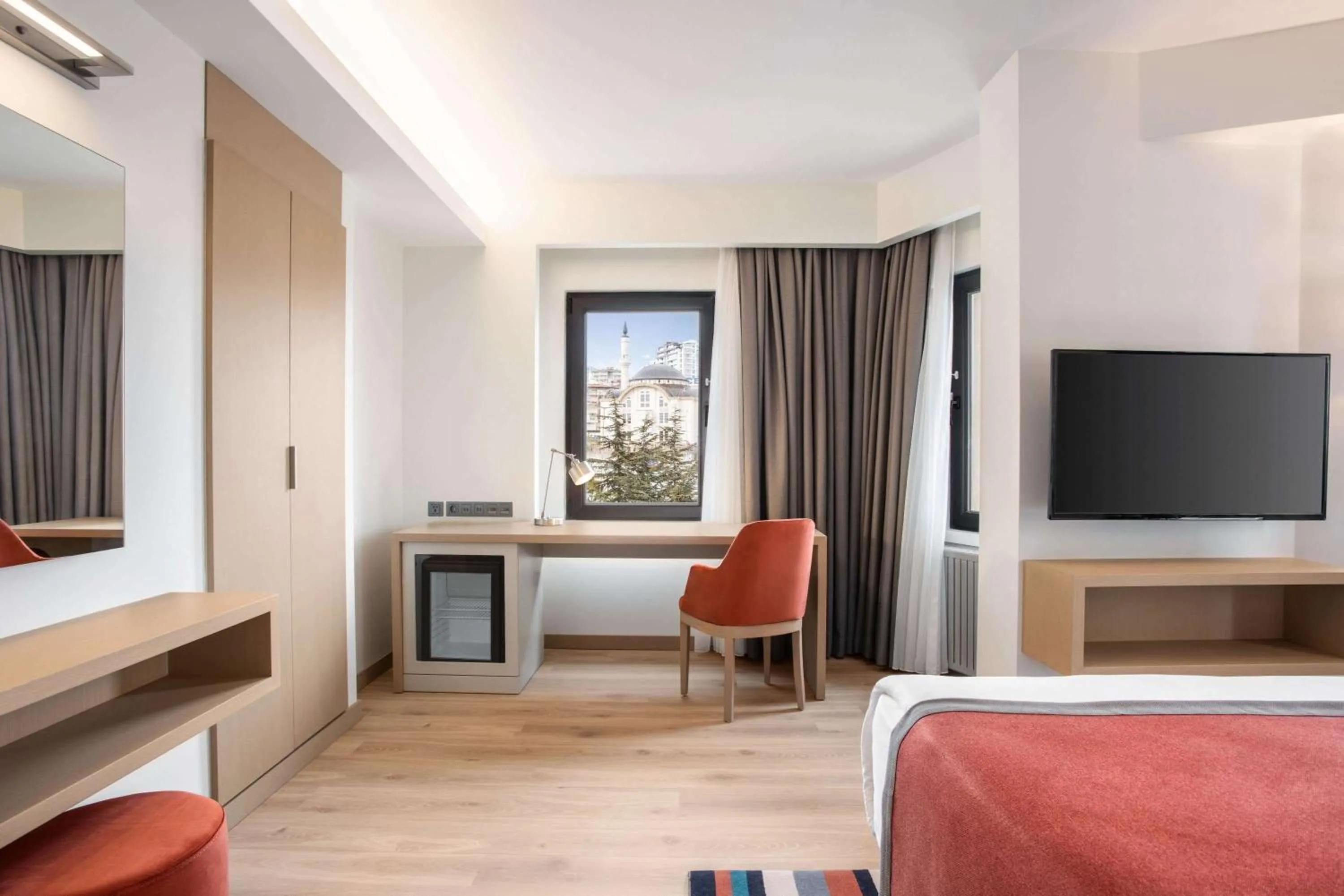 Shower, Bed in TRYP by Wyndham Ankara Oran