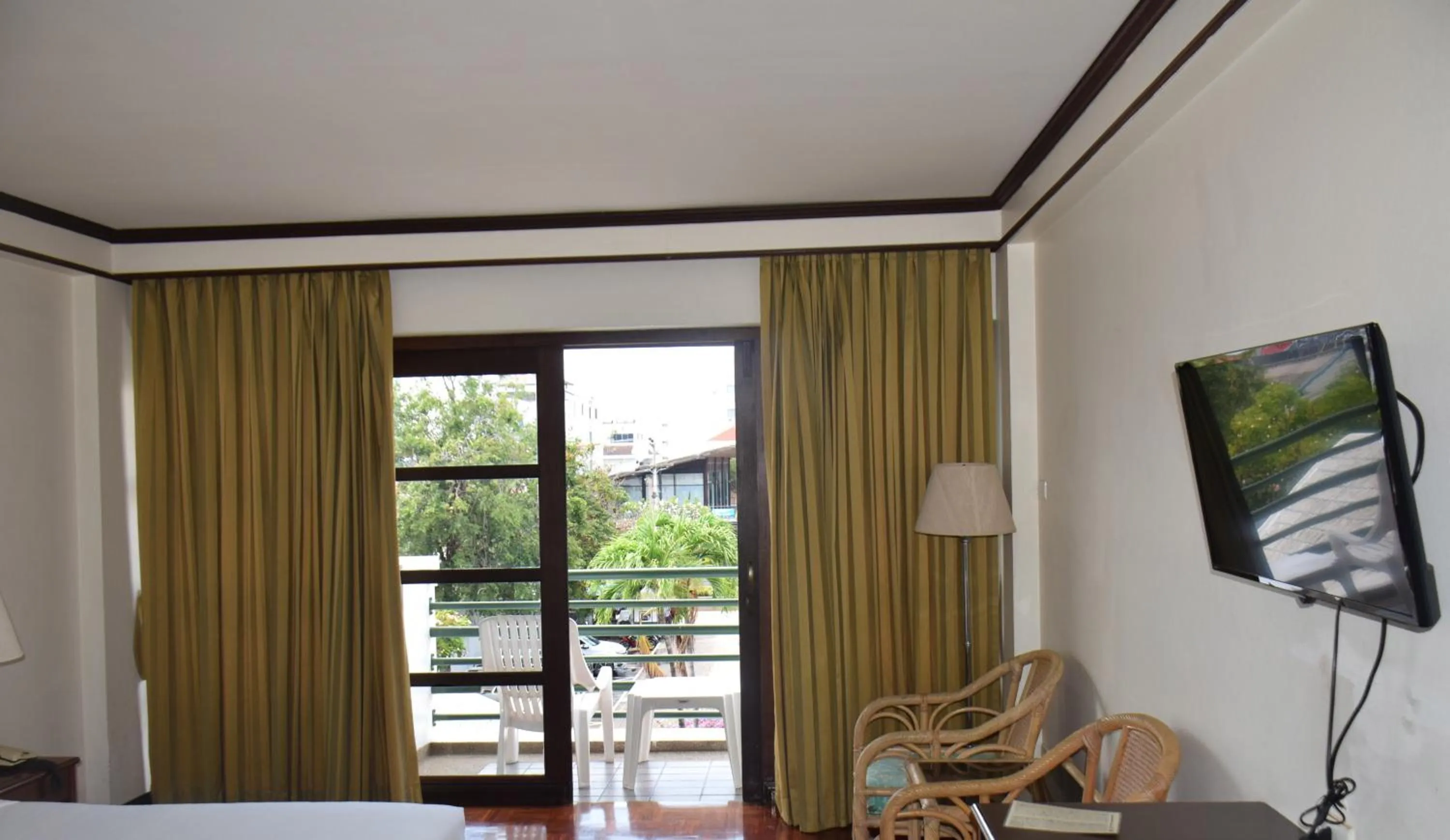 Bed in Puangpen Villa Hotel