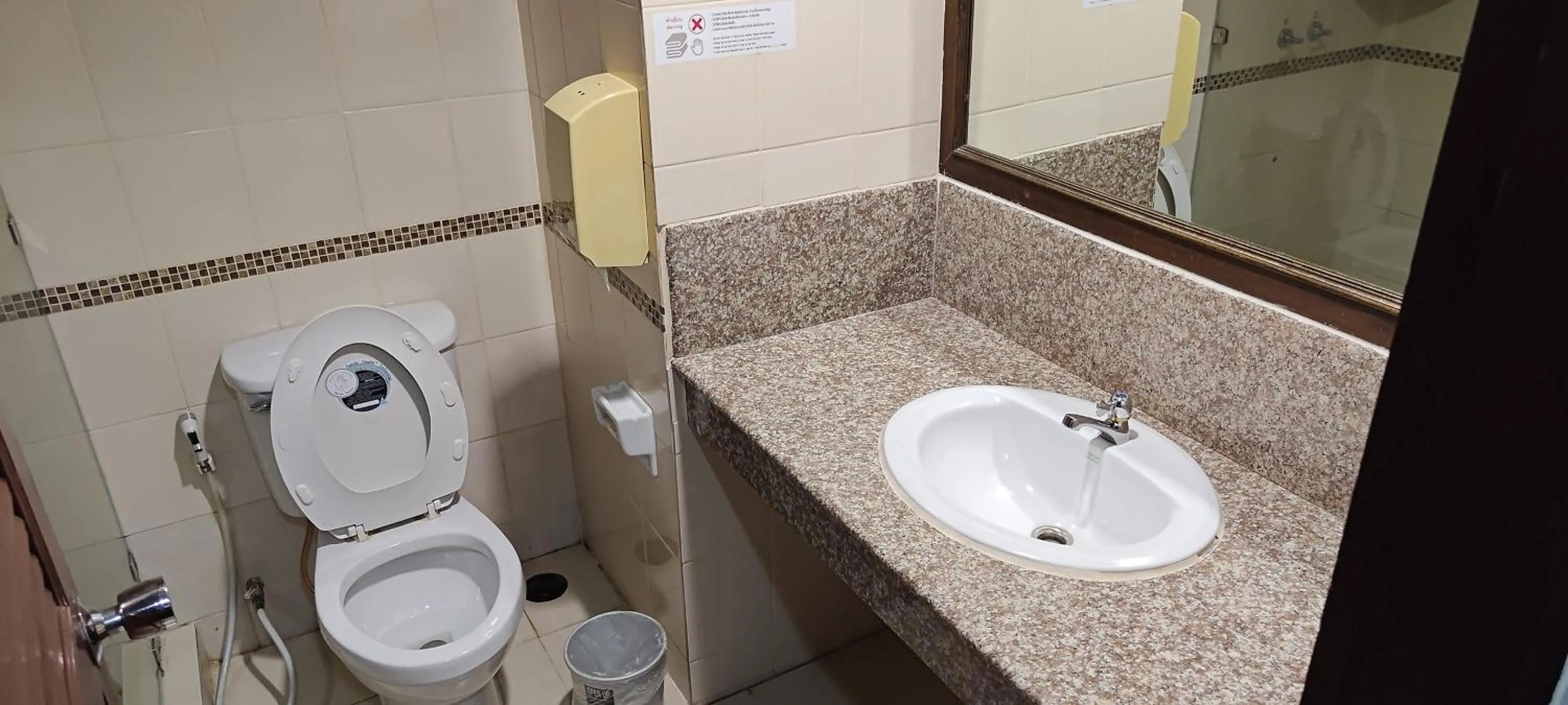 Puangpen Villa Hotel