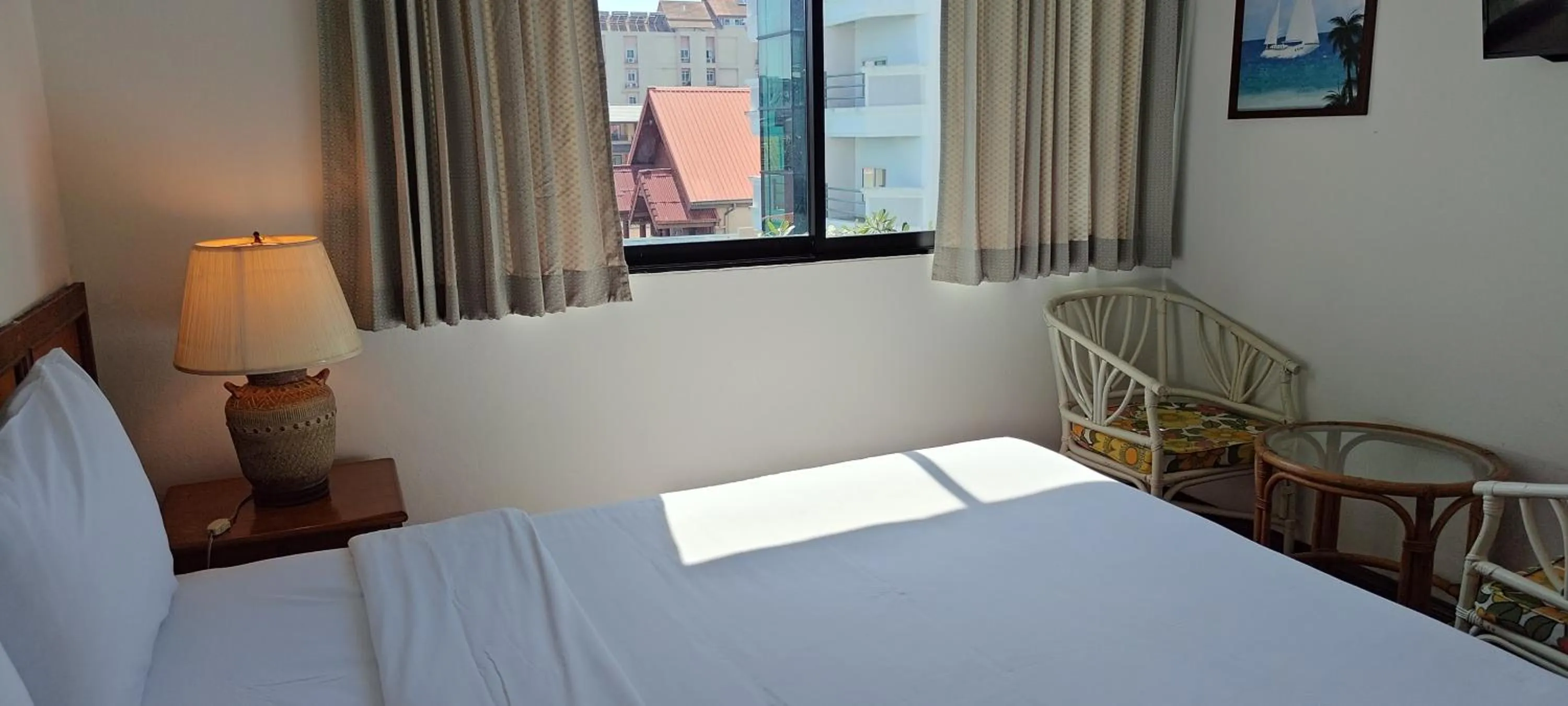 Bed in Puangpen Villa Hotel