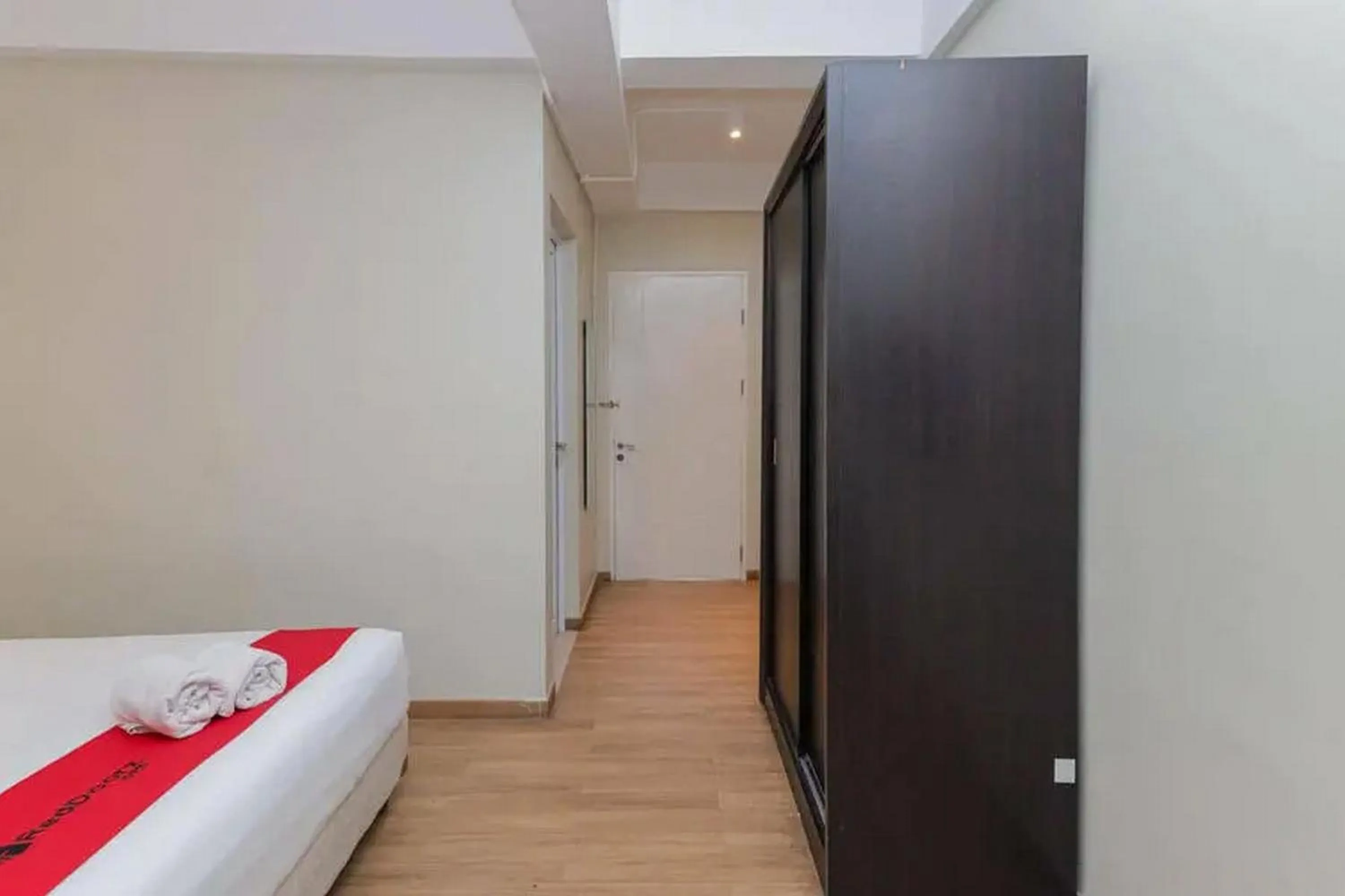 Bedroom, Bed in RedDoorz Plus at Riverside Malang