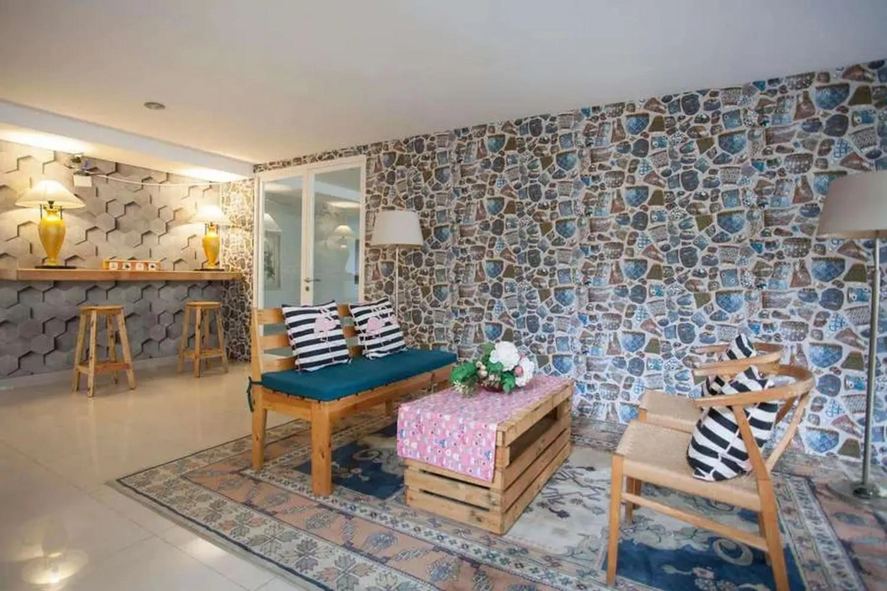 Living room in RedDoorz Plus at Riverside Malang