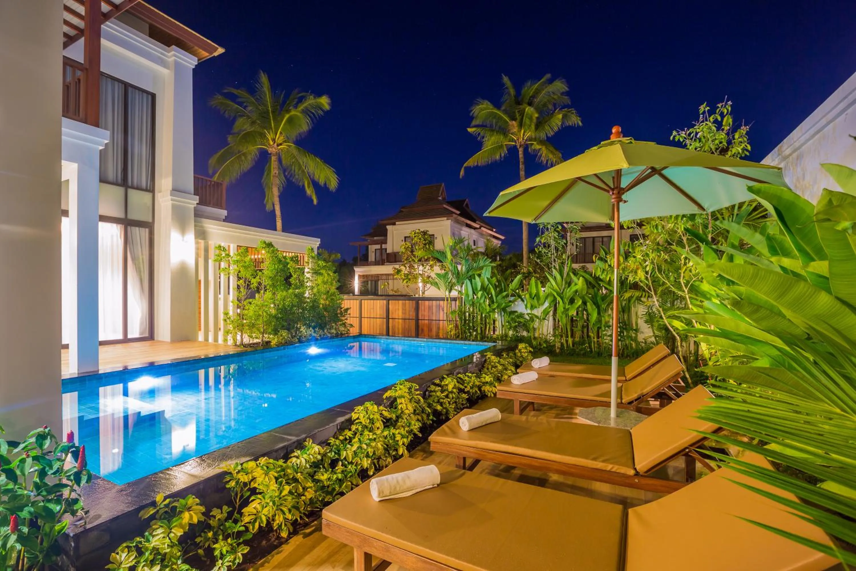 Facade/entrance in Villa Palavee (B2)