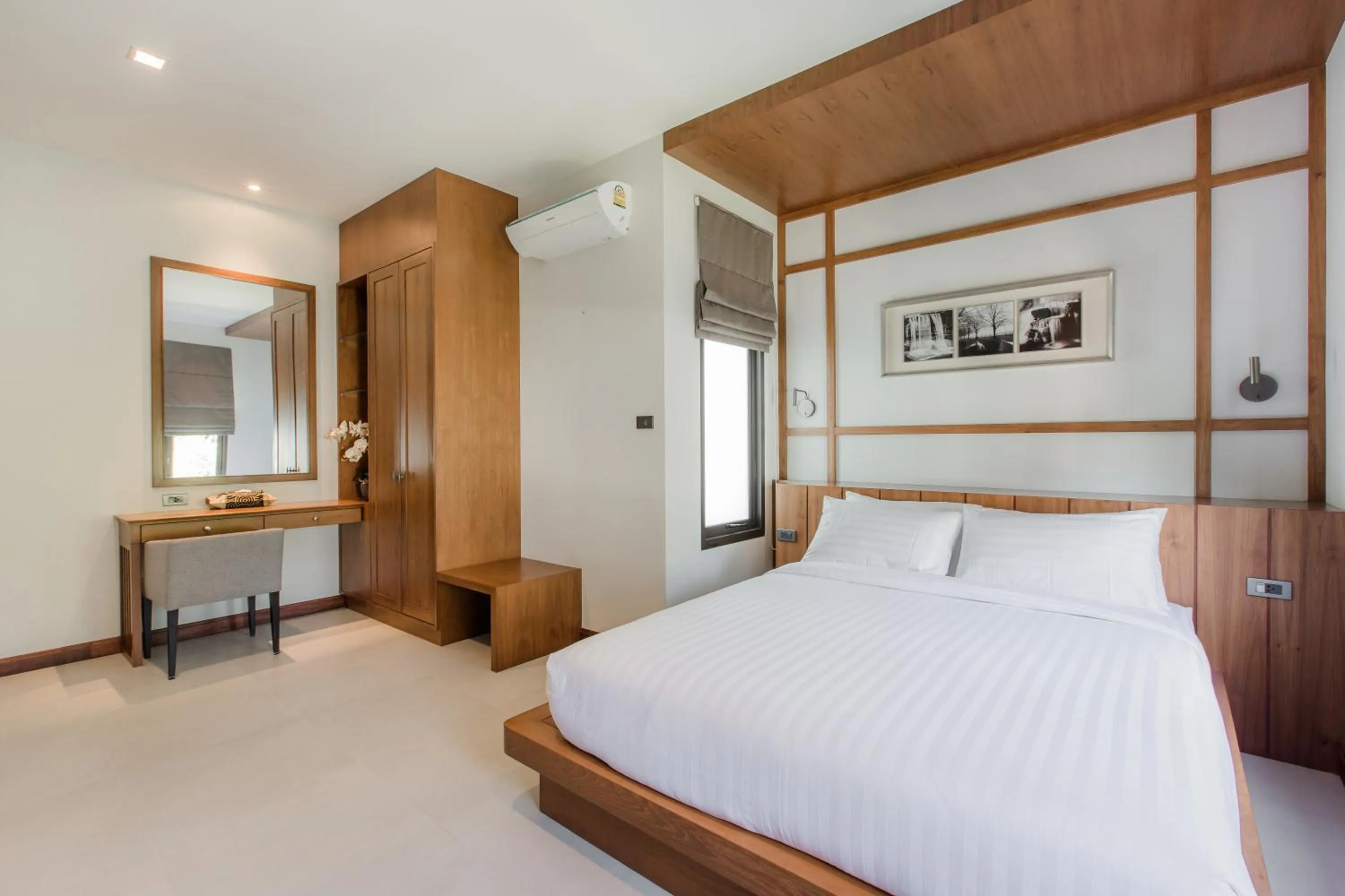 Bedroom, Bed in Villa Palavee (B2)