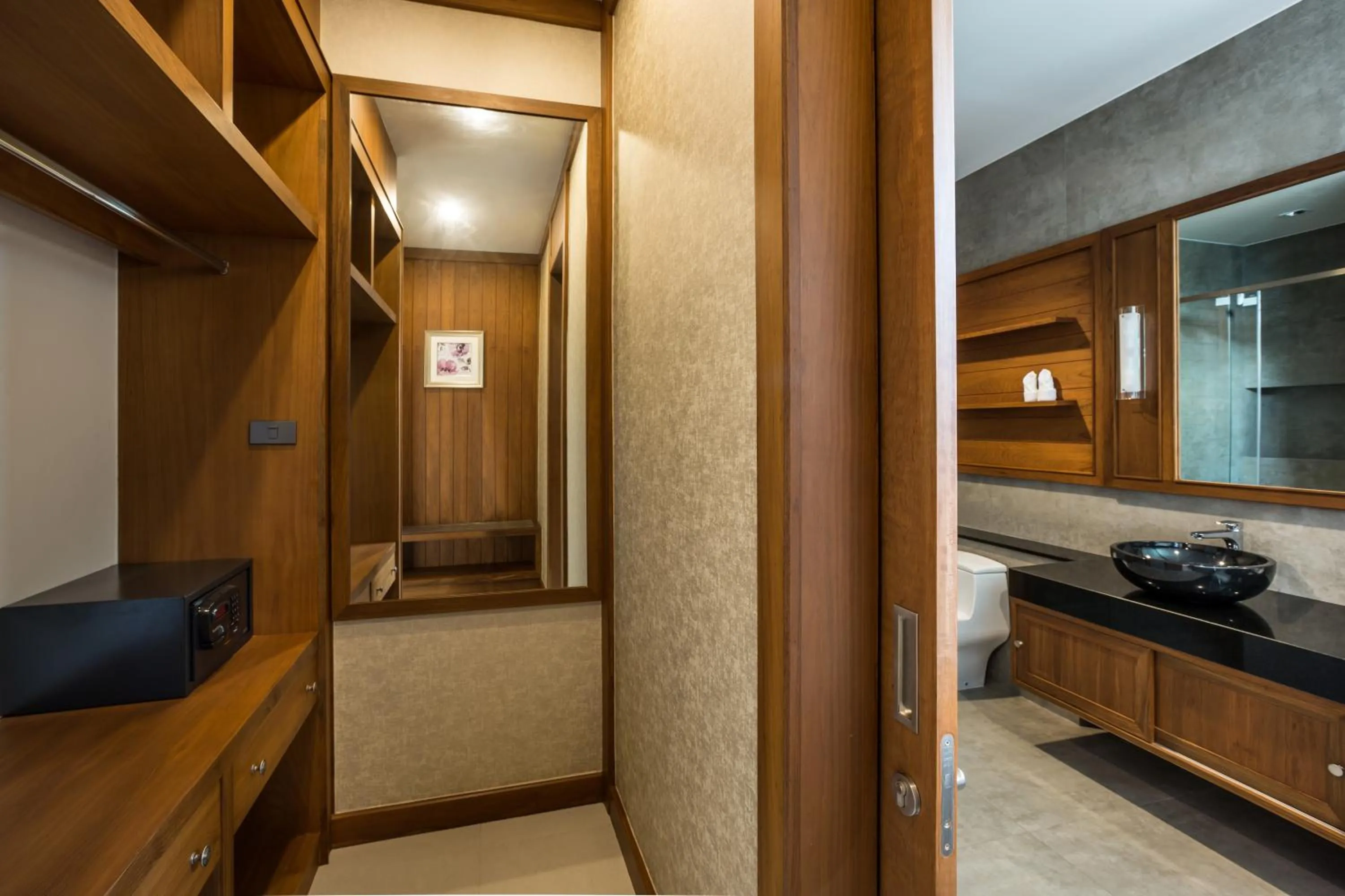 Bathroom, Bed in Villa Palavee (B2)