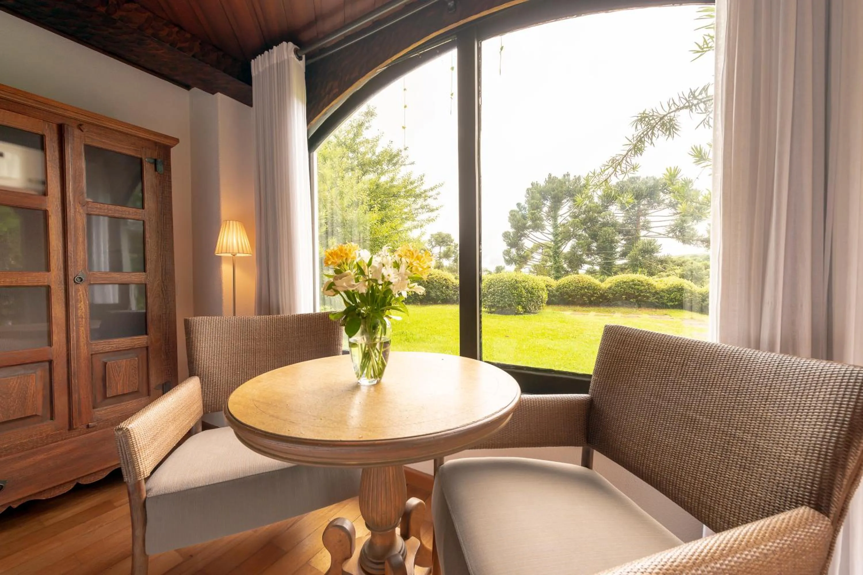 Bedroom in Alma Hotel