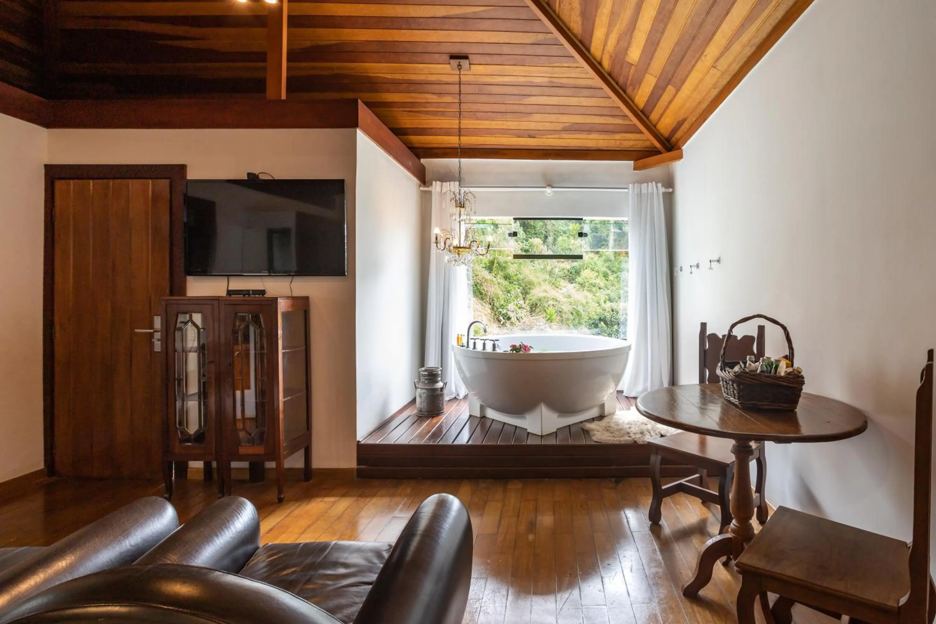 Photo of the whole room in Alma Hotel