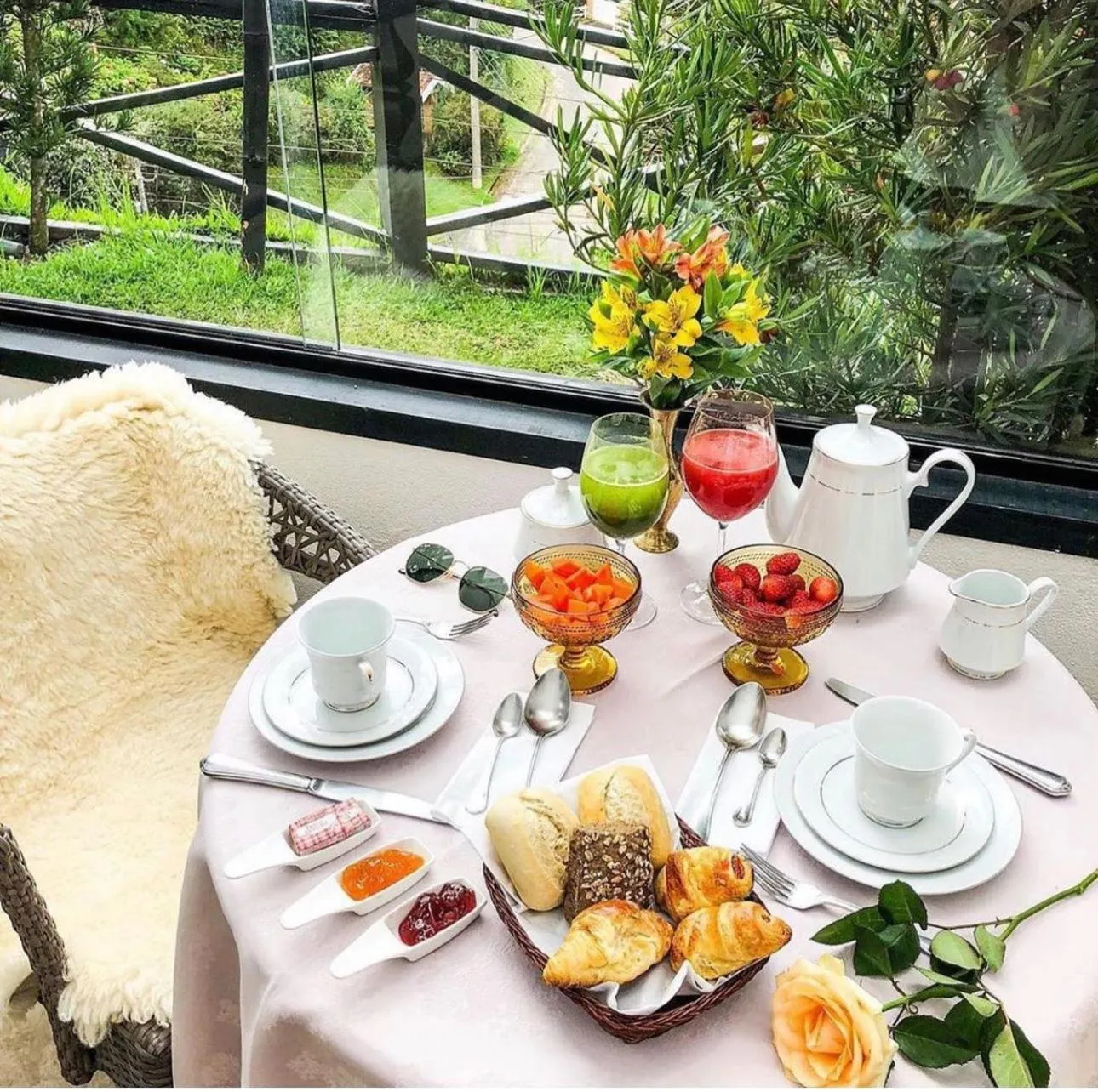 Breakfast in Alma Hotel