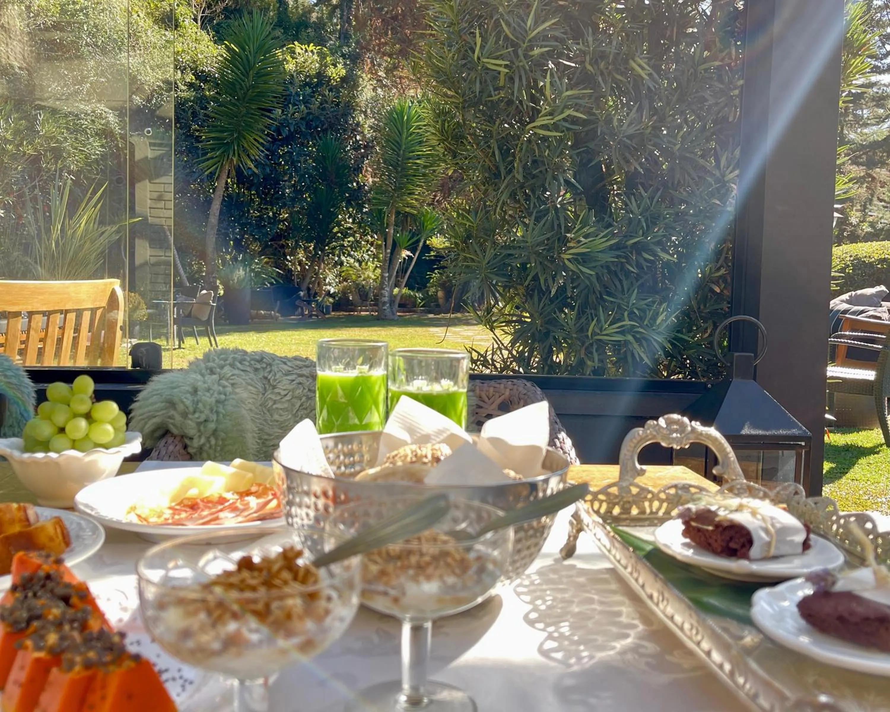 Breakfast in Alma Hotel