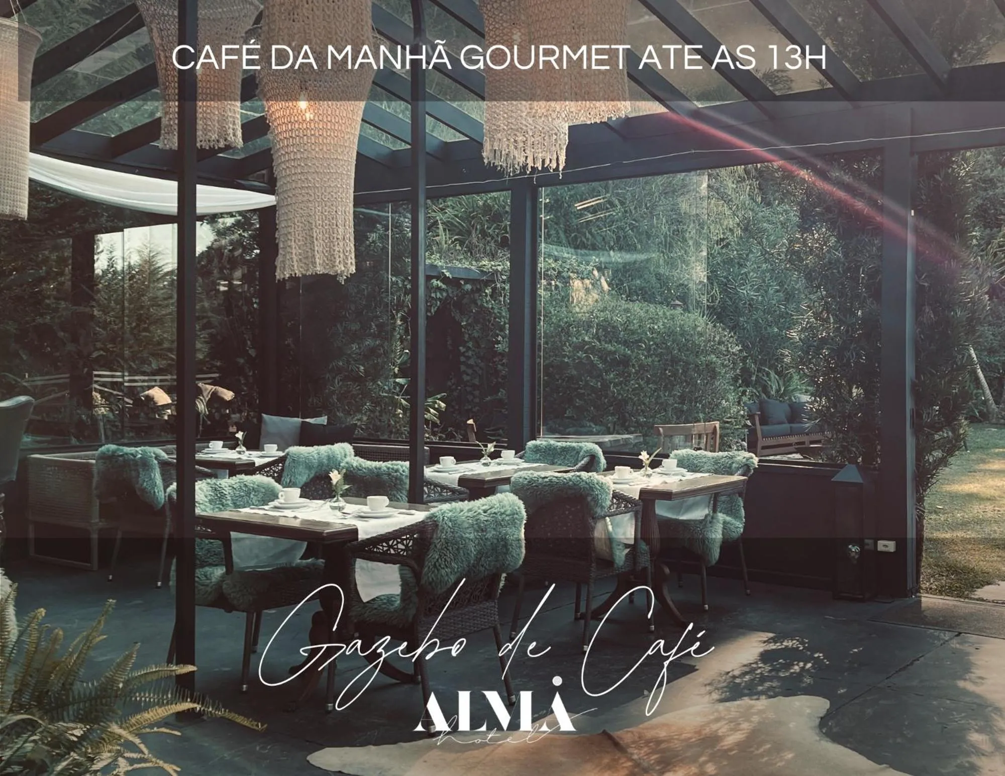 Restaurant/places to eat in Alma Hotel