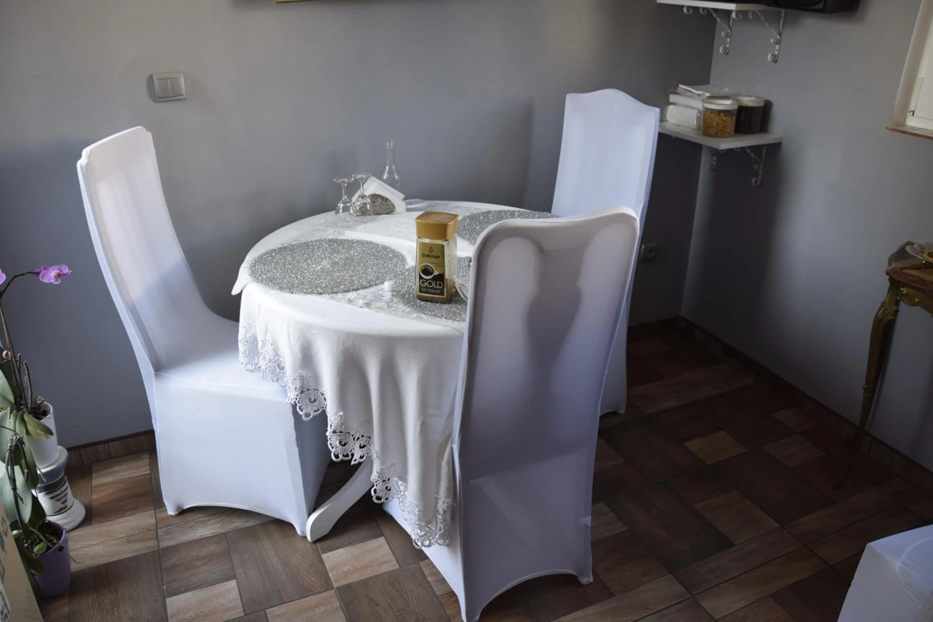 Property building in Villa Asesor