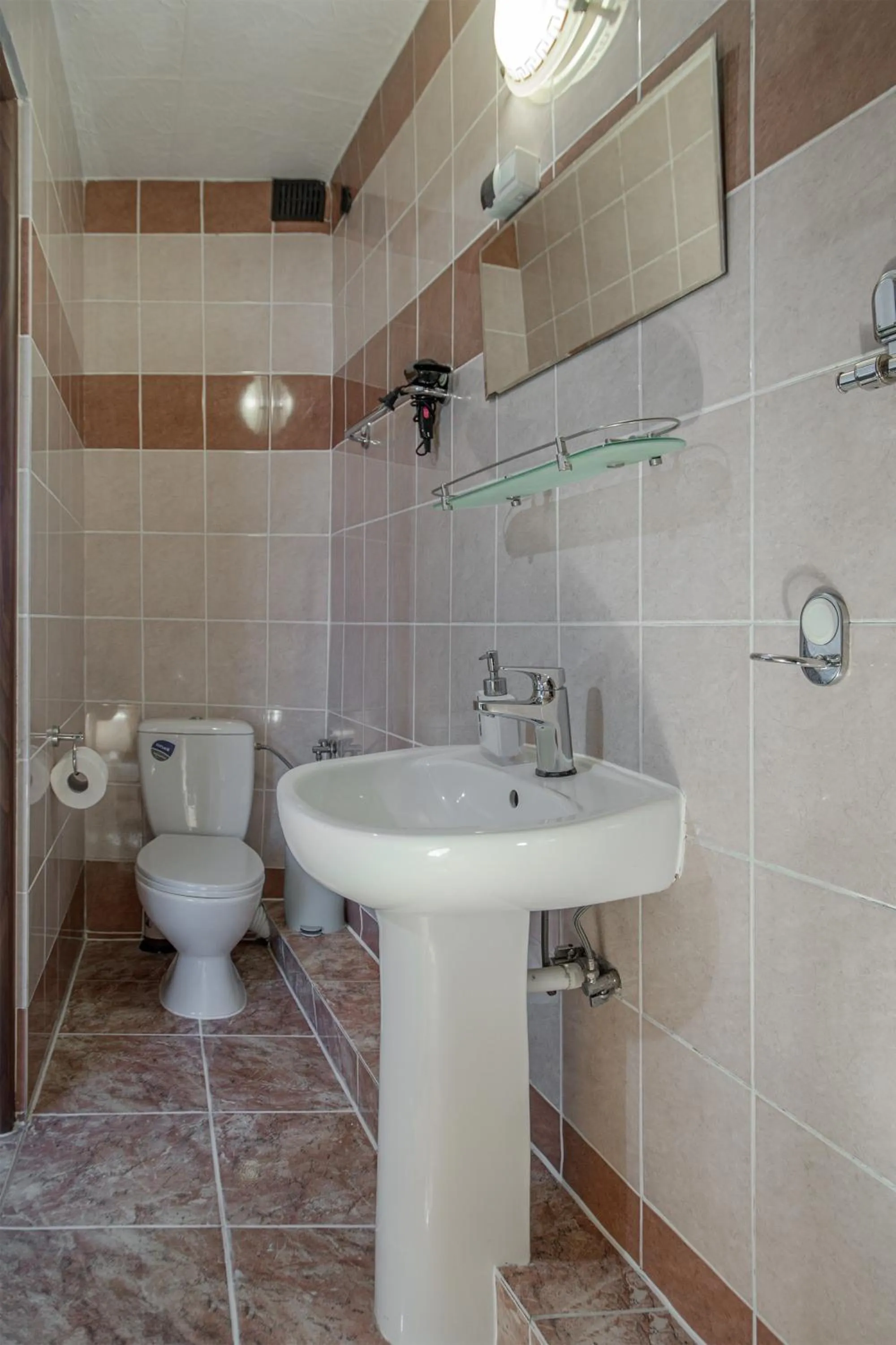 Shower in Villa Asesor