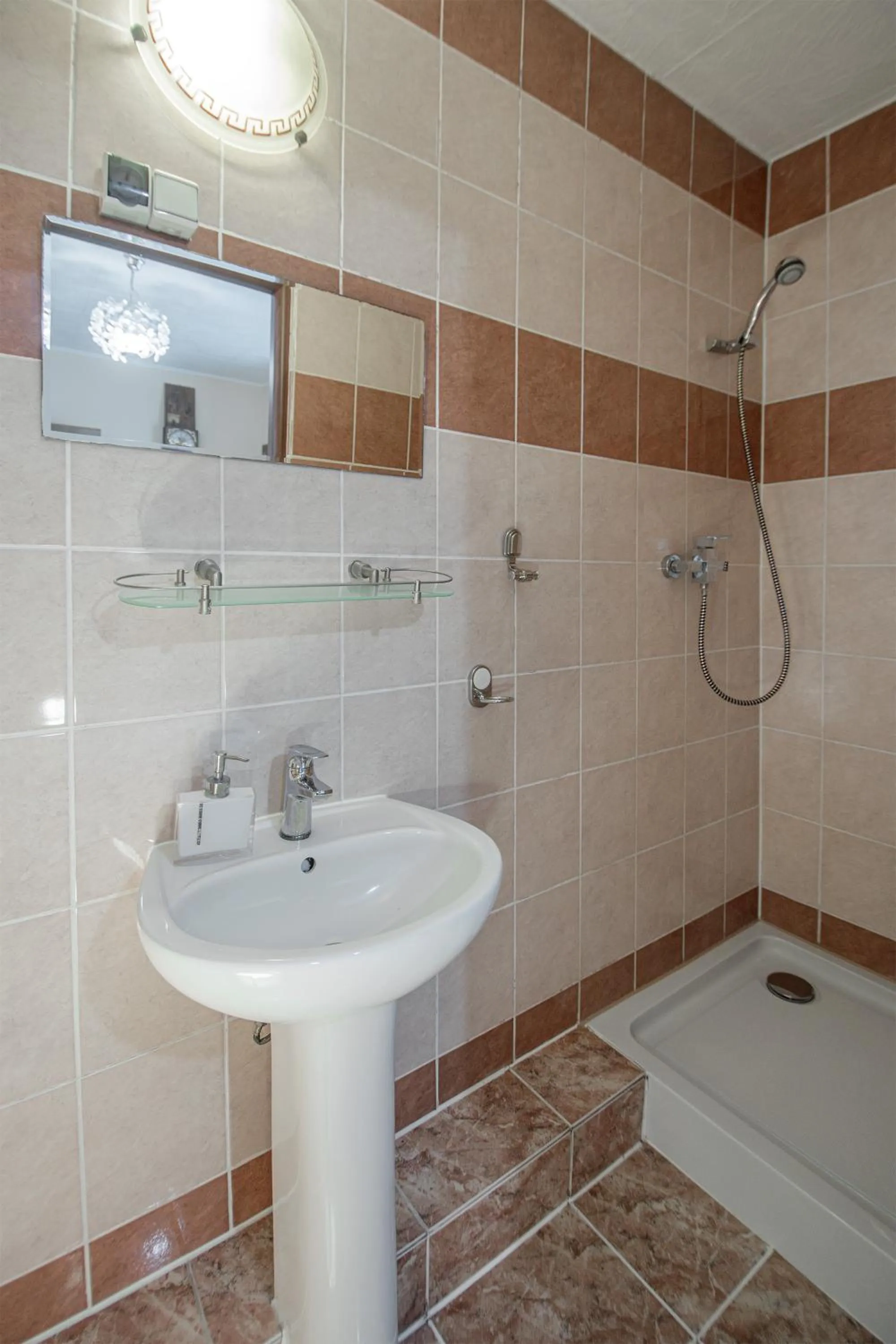 Shower in Villa Asesor