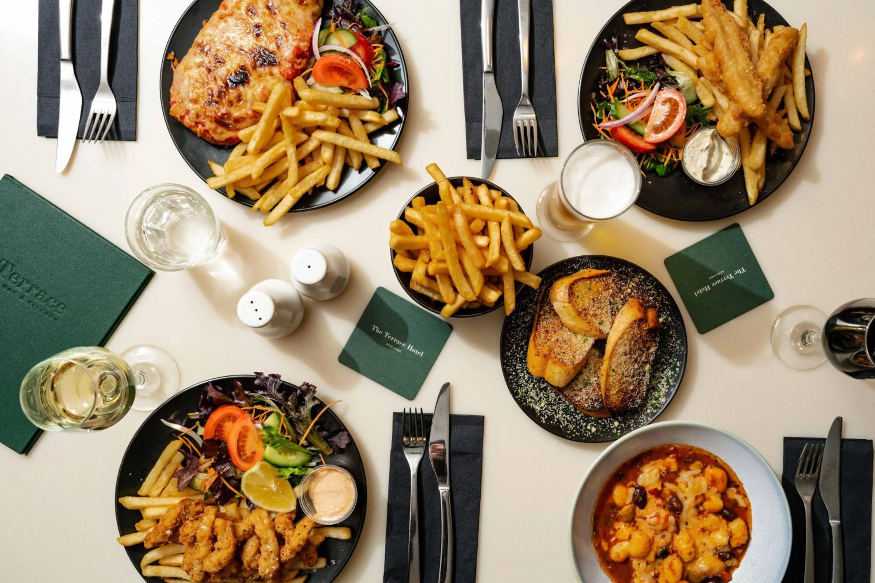 Food and drinks in The Terrace Hotel Adelaide