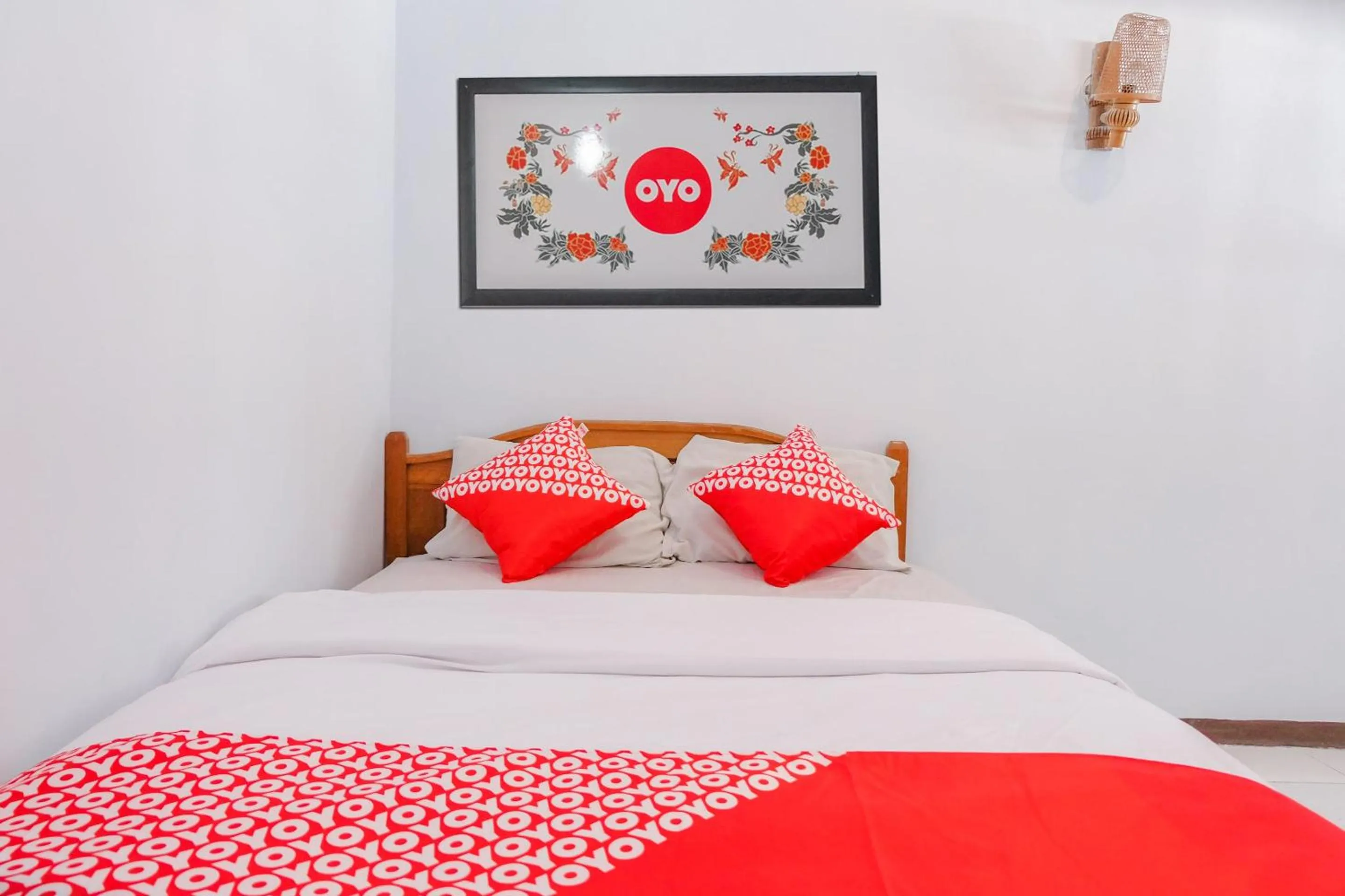 Bedroom, Bed in Hotel O Arjosari Near Plaza Araya Formerly Hotel Nugraha