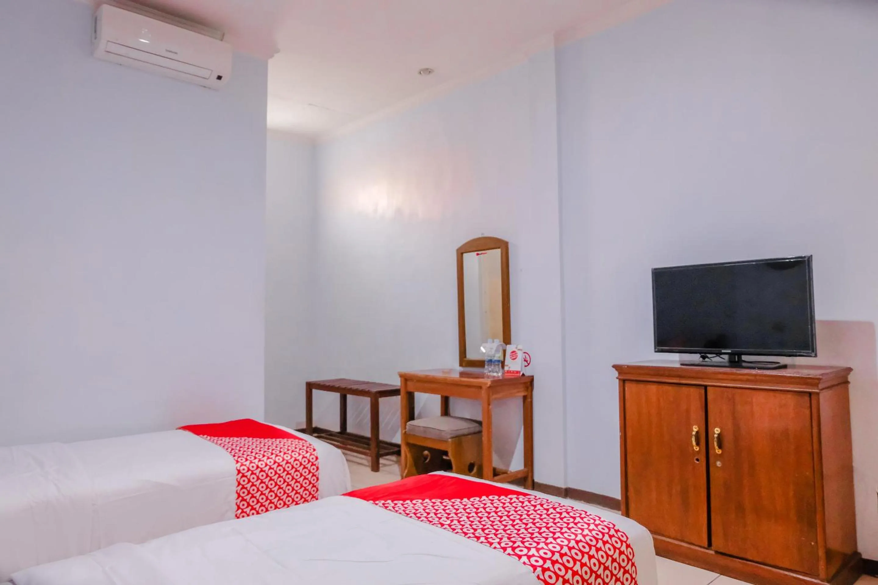 Bedroom, Bed in Hotel O Arjosari Near Plaza Araya Formerly Hotel Nugraha