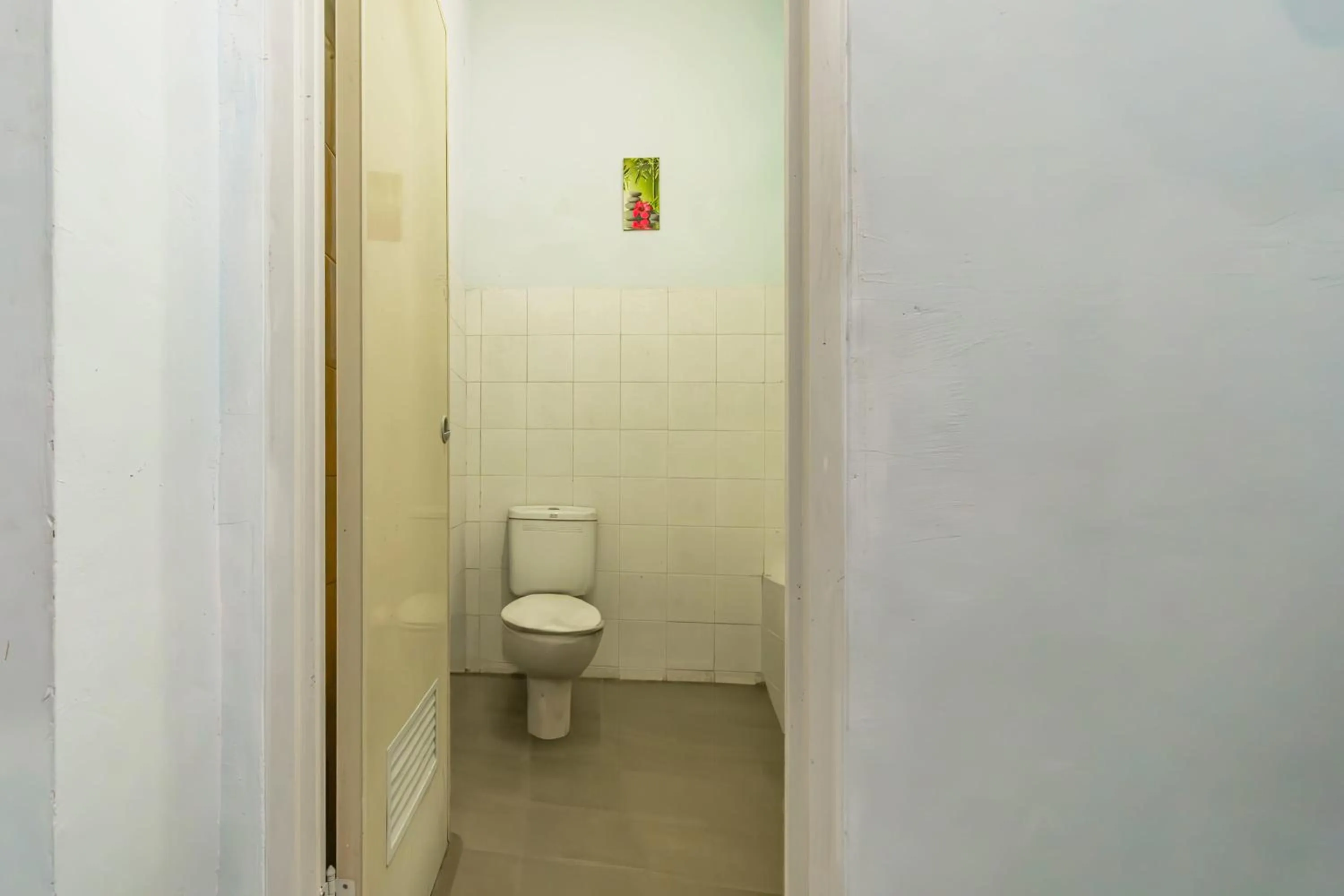 Bathroom in Hotel O Arjosari Near Plaza Araya Formerly Hotel Nugraha