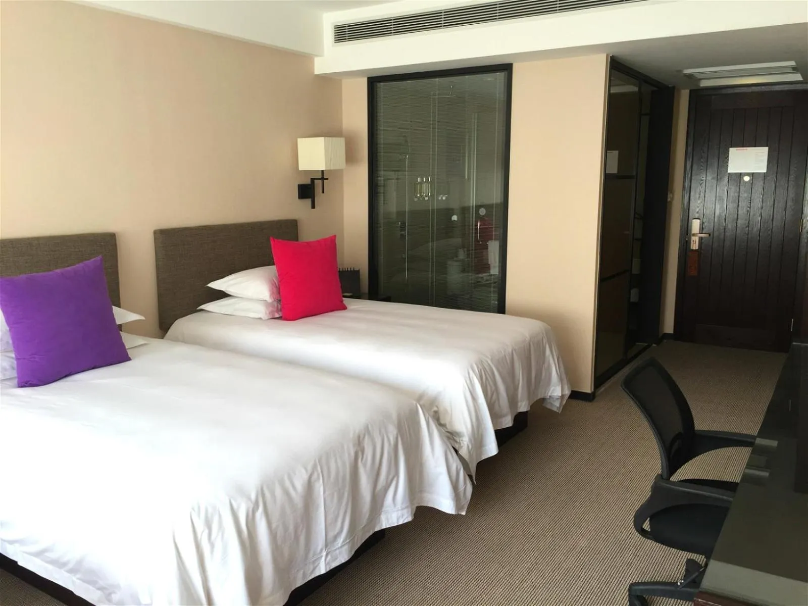 Bed in SSAW Boutique Hotel Hangzhou Xixi Park