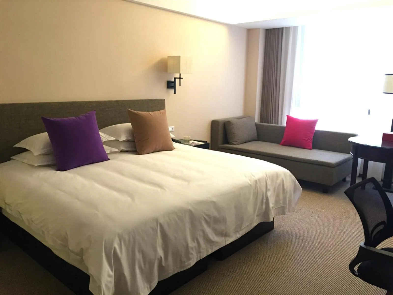 Bed in SSAW Boutique Hotel Hangzhou Xixi Park