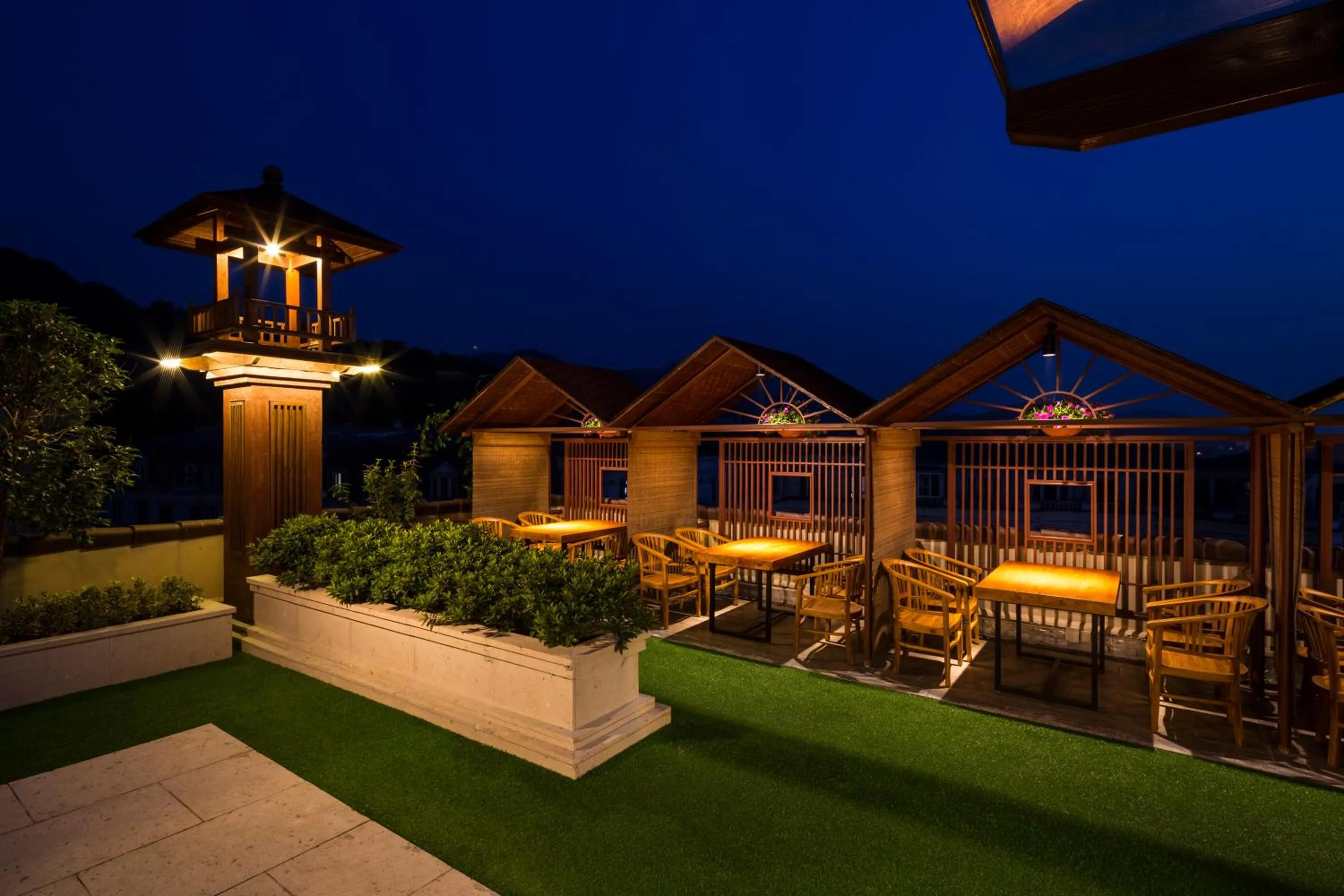 Restaurant/places to eat in SSAW Boutique Hotel Hangzhou Xixi Park